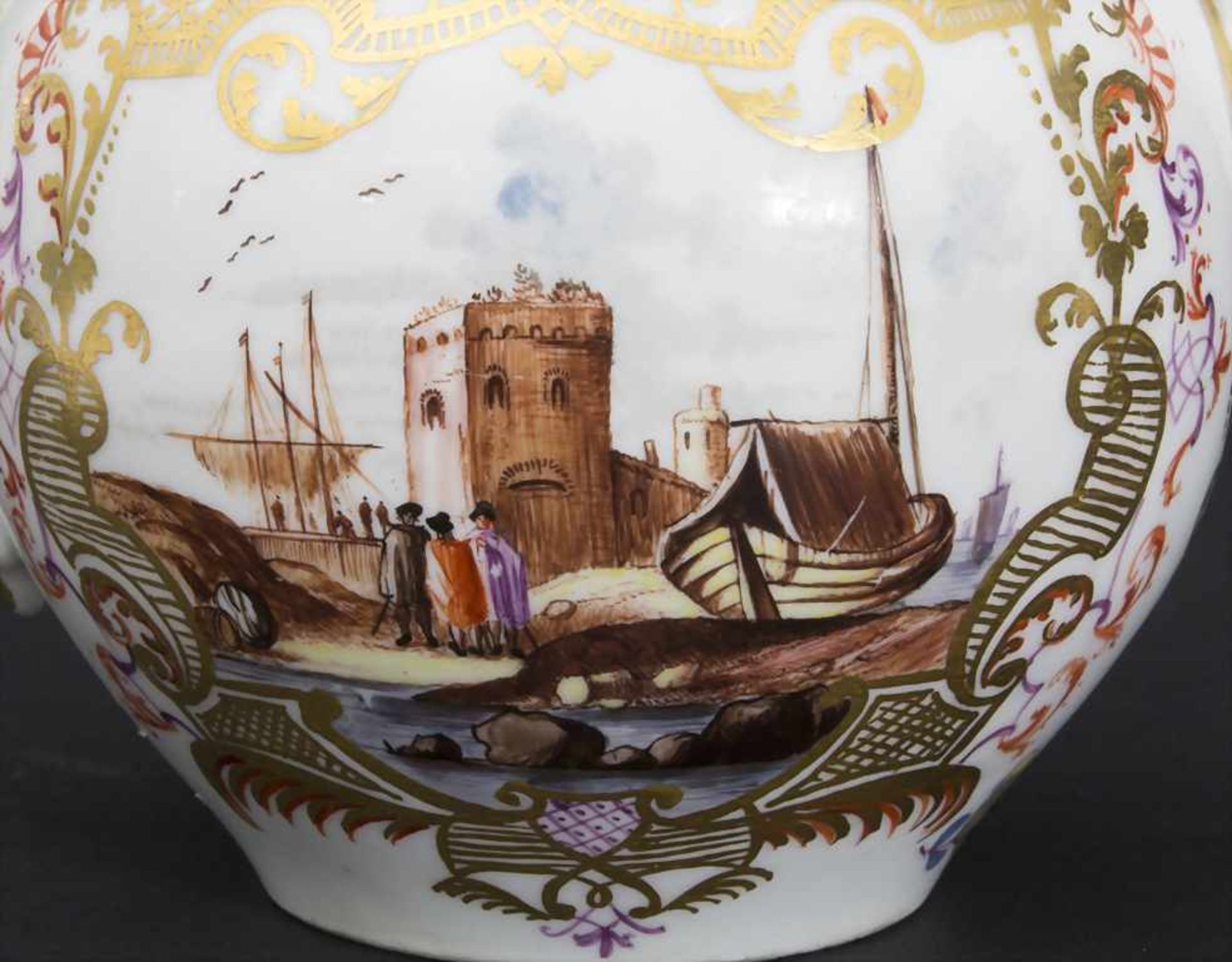 Teekanne mit Kauffahrtei-Szenen / An early tea pot with harbor scenes, Meissen, um 1740-1750 - Bild 7 aus 10