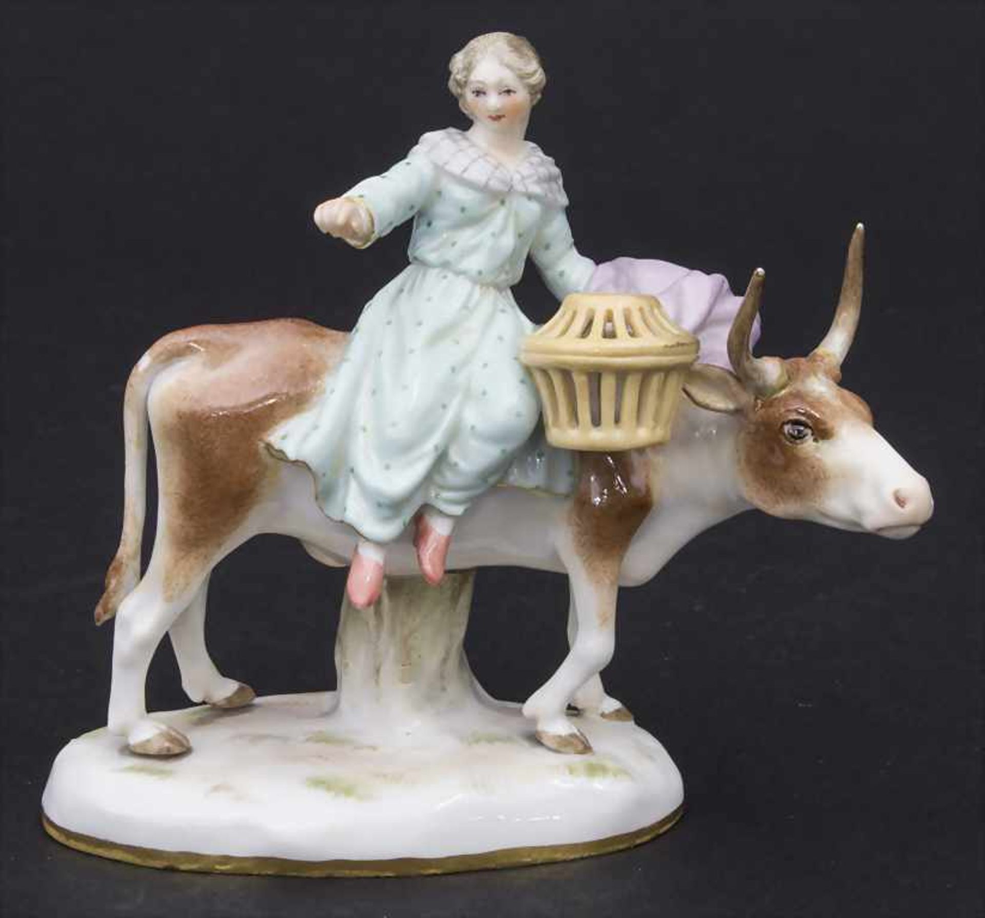 Figur 'Bäuerin auf Ochse'/ A figure of a peasant woman riding on an ox, Meissen, Mitte 19. Jh.