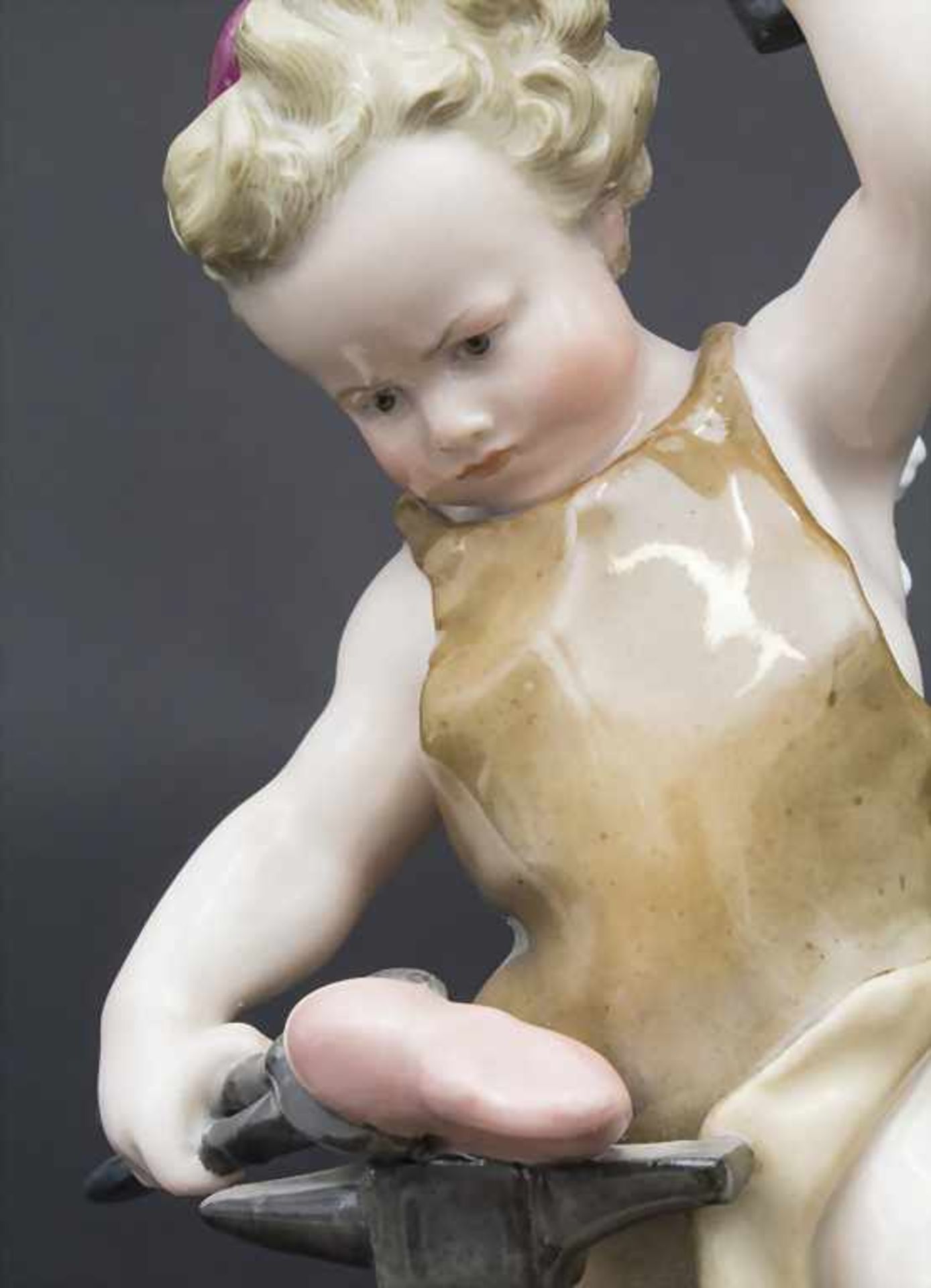 Amor mit Amboss / A cupid as smith, Heinrich Schwabe, Meissen, 1918-1933 - Bild 6 aus 8