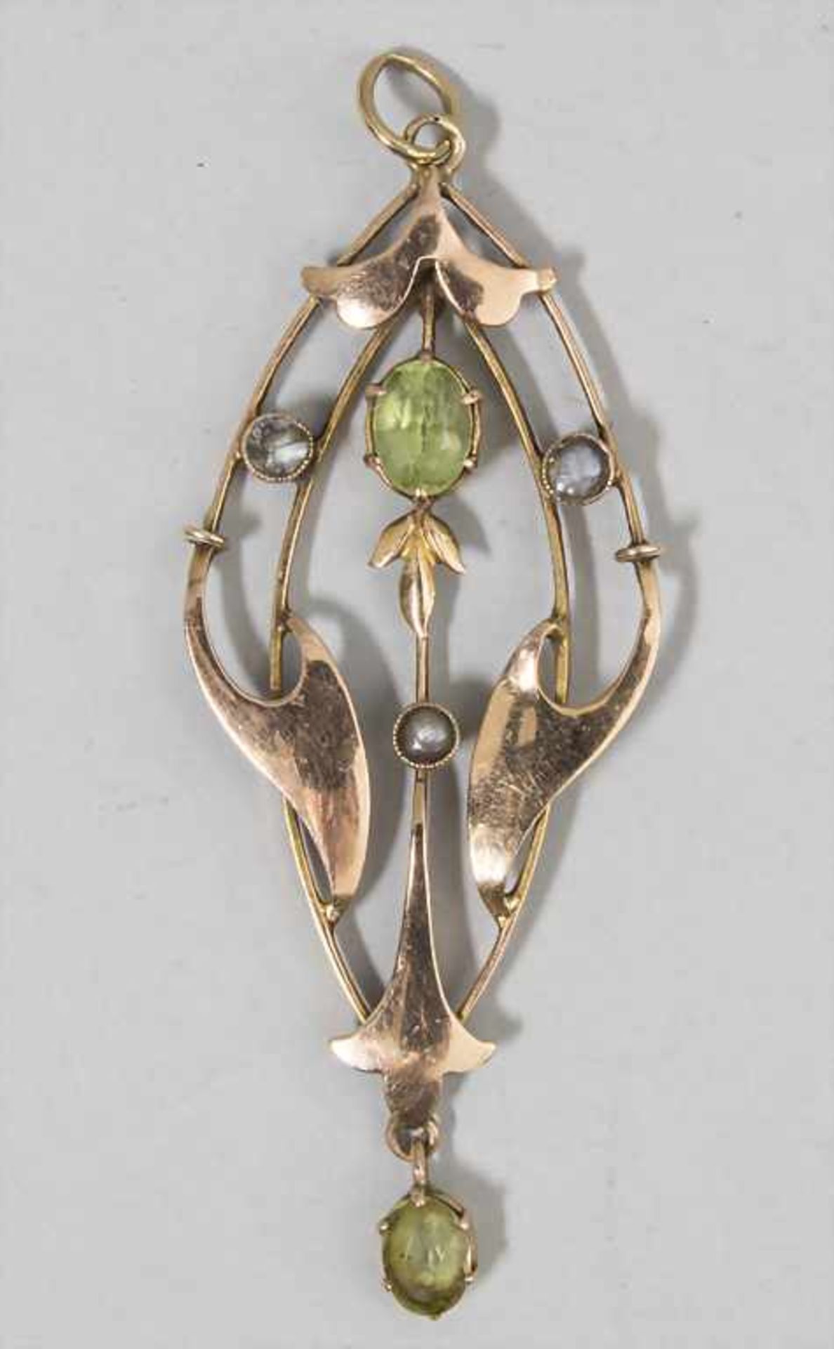 Jugendstil Anhänger / An Art Nouveau pendant, England, um 1900