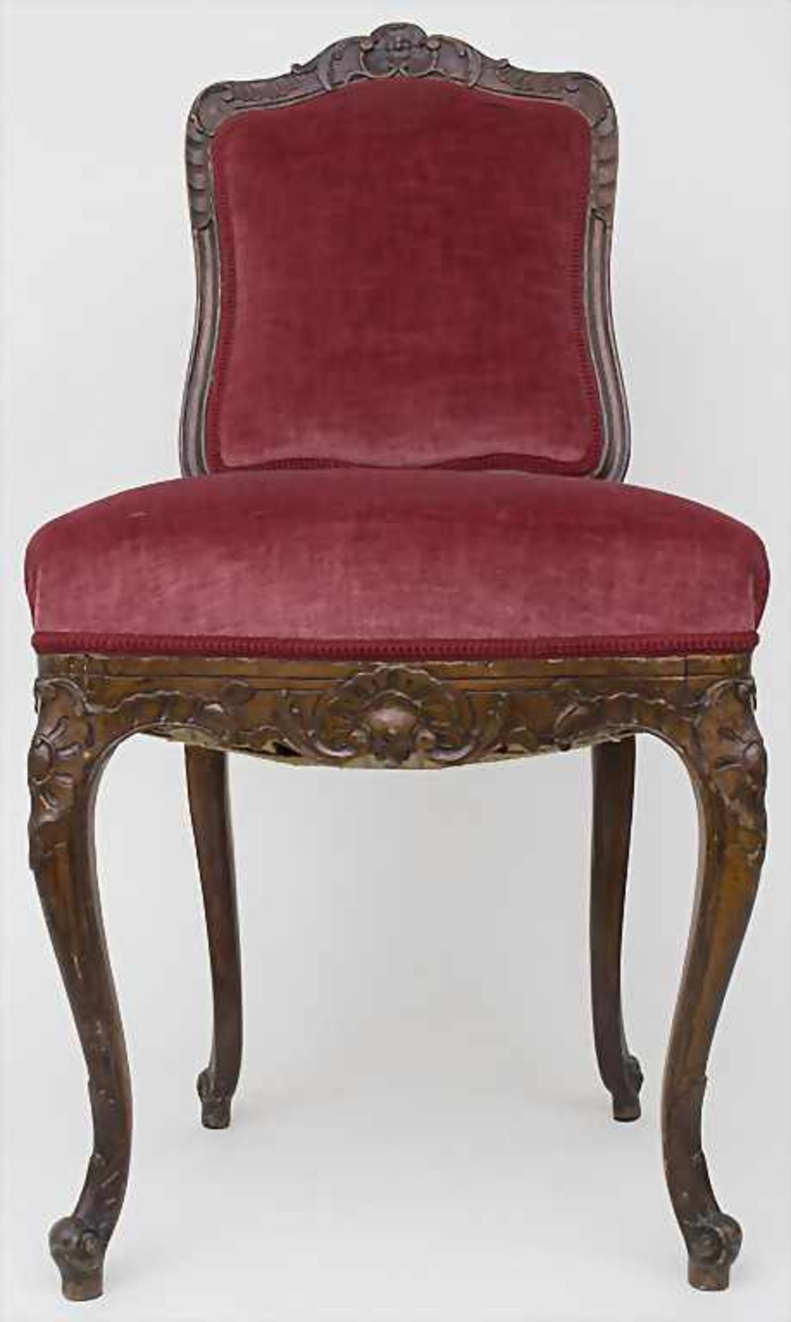 Rokoko--Stuhl mit Rocaillendekor / A Rococo chair with rocailles