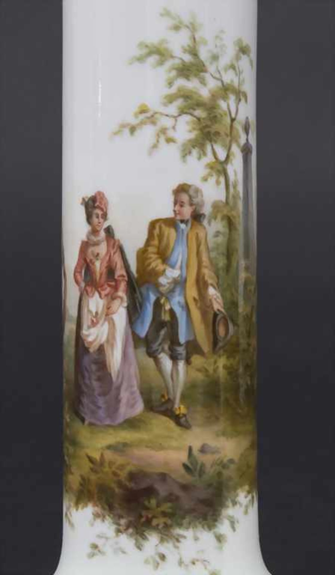 Paar Kerzenleuchter mit galanten Szenen / A pair of candlesticks with courting scenes, Meissen, - Bild 3 aus 17