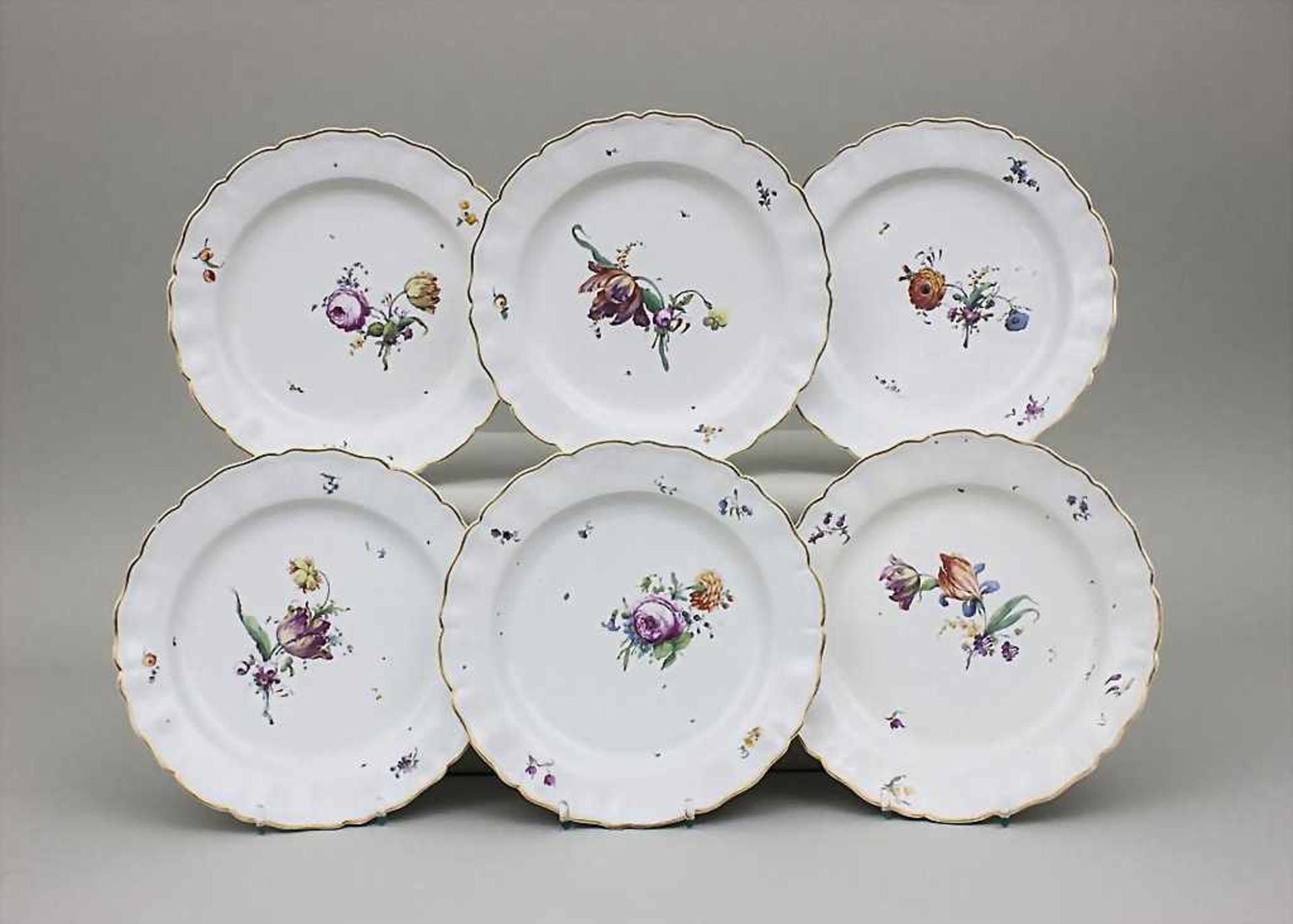 6 Teller mit Blumendekor / A Set Of 6 Dinner Plates With Flowers, Churfürstl. Mainzische Manufaktur,