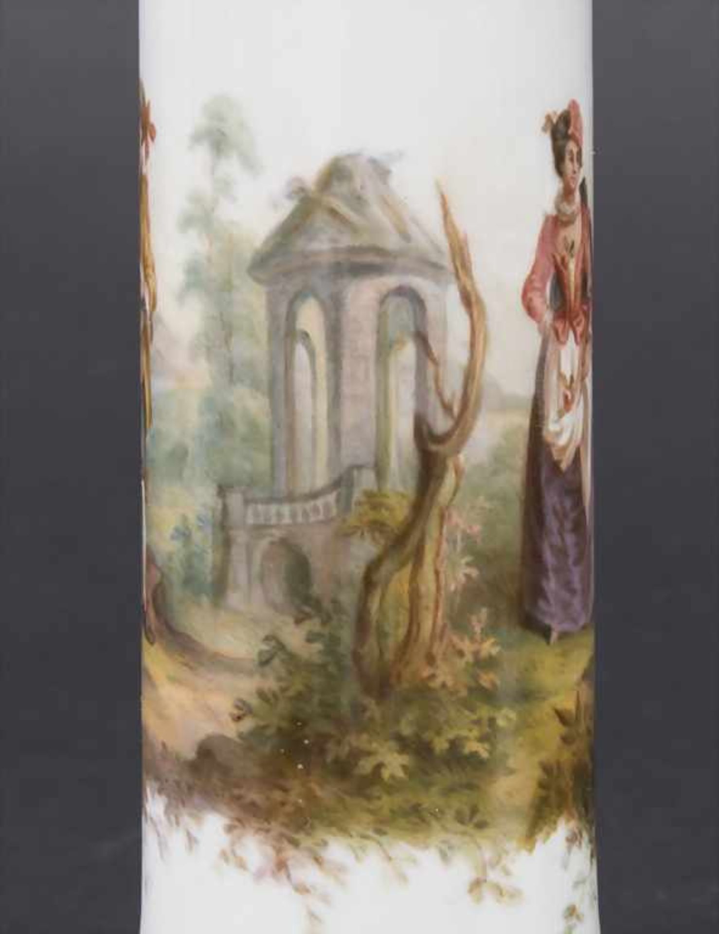 Paar Kerzenleuchter mit galanten Szenen / A pair of candlesticks with courting scenes, Meissen, - Bild 7 aus 17