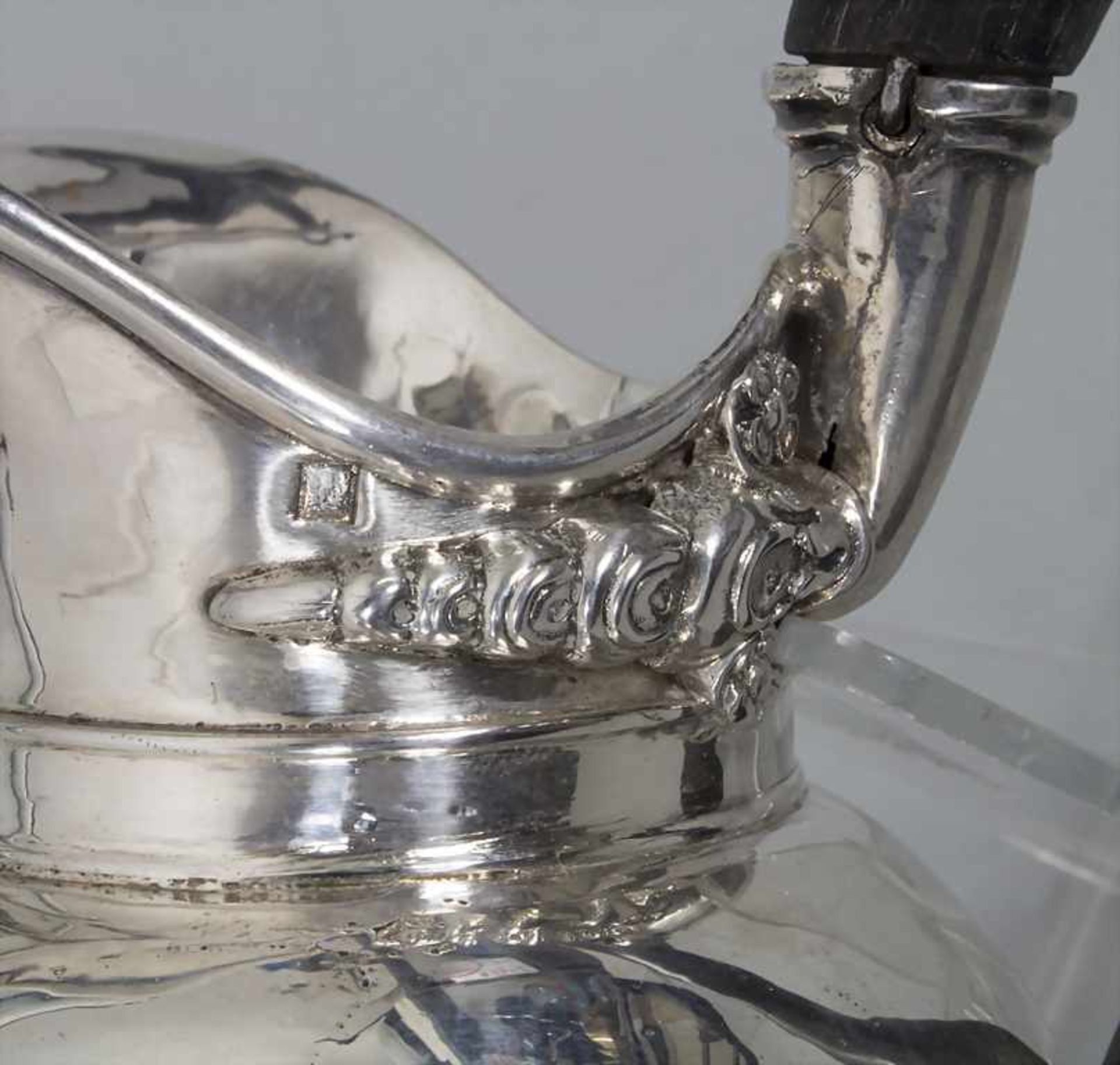 Empire Silber Weinkrug mit Adelswappen / A silver wine jug with coat of arms / Un pichet à vin en - Image 4 of 14