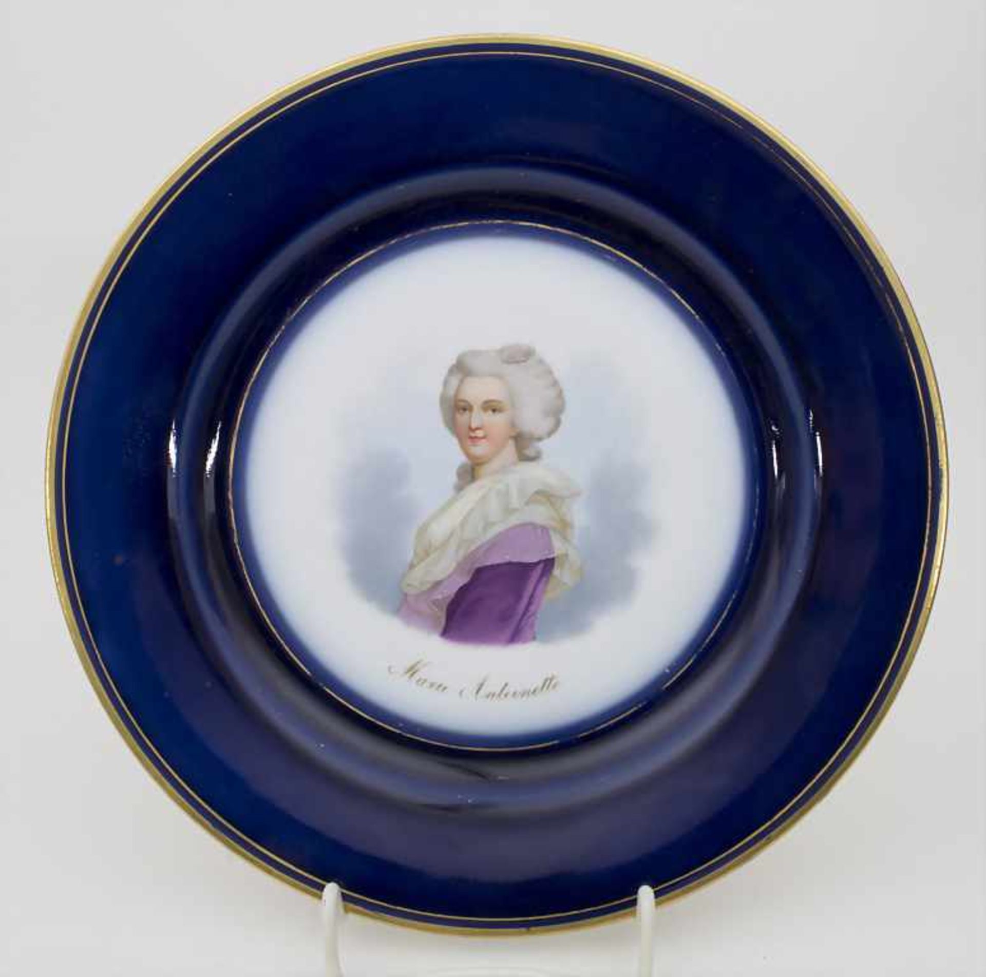 5 Teller mit Damenportraits / A set of 5 plates with ladies portaits, Sèvres, 1860-1861 - Bild 3 aus 17
