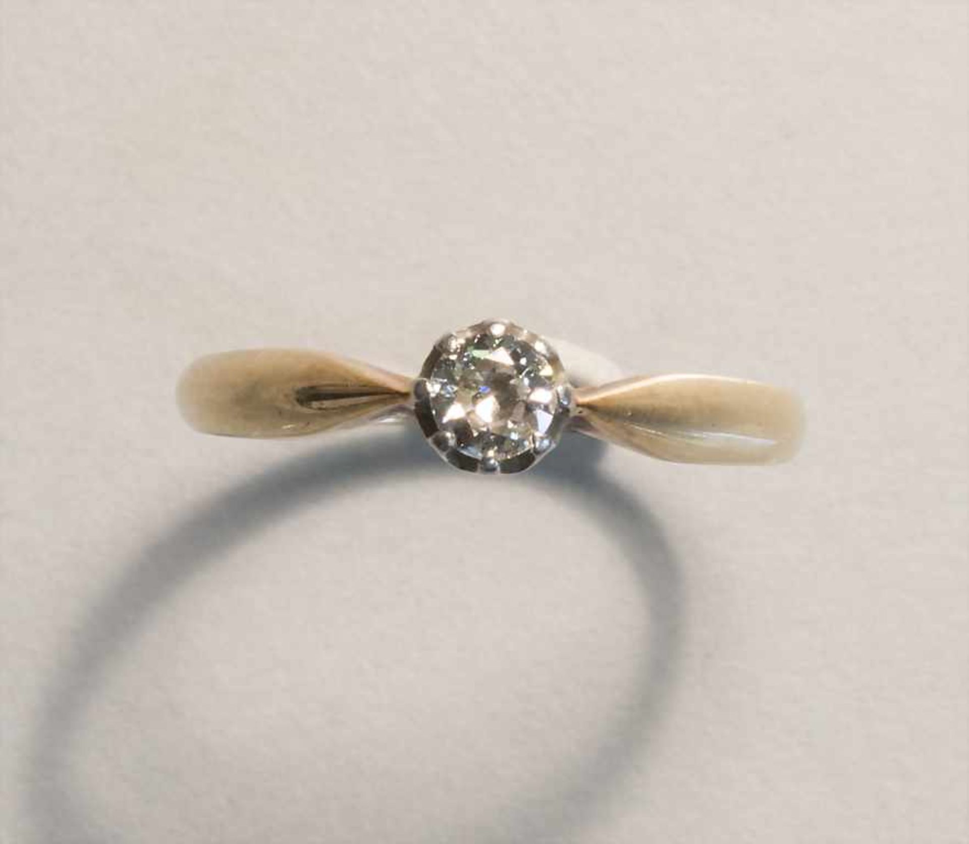 Damenring mit Brillant / A ladies ring with brilliant