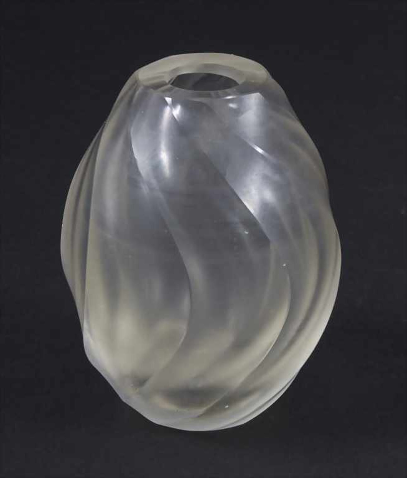 Kleine Glasziervase / A small decorative vase, Fachschule Eiff Stuttgart, Entw. wohl H. Model,