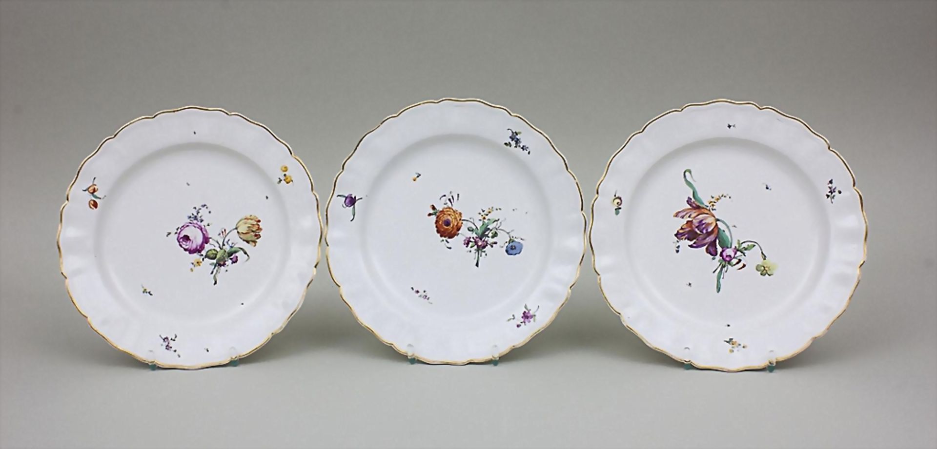 6 Teller mit Blumendekor / A Set Of 6 Dinner Plates With Flowers, Churfürstl. Mainzische Manufaktur, - Image 3 of 4