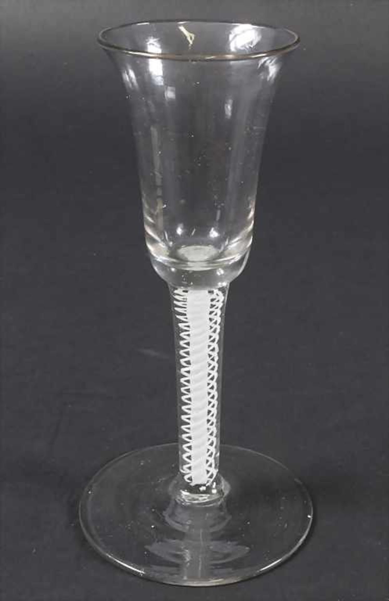 Fadenglas / An ale glass with threads, deutsch, um 1770