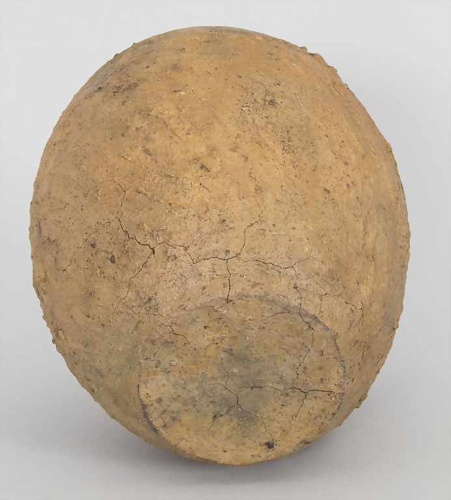 Bronzezeitliches Keramik-Gefäß / A Bronze Age ceramic vessel, Lausitzer Kultur, 9. - 6. Jh. v. Chr. - Bild 5 aus 6