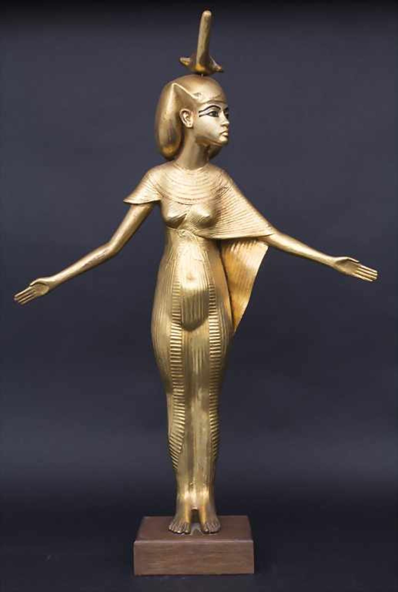 Große Figur 'Die Schutzgöttin Tutanchamuns Selket' / A large figure 'tutelary goddess Selket', Ars