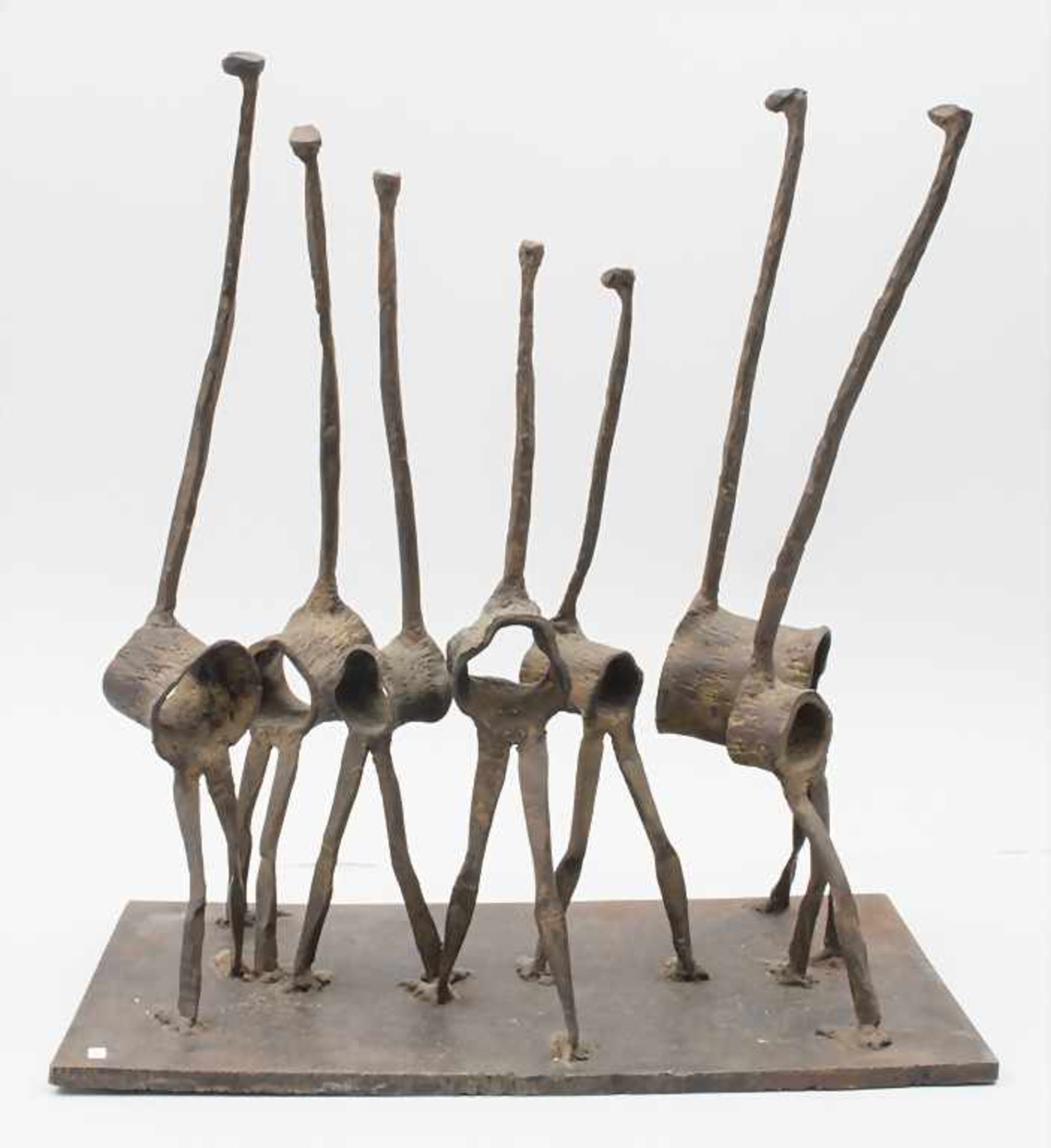 Georg Münchbach (20. Jh.), Tierfigurengruppe 'Strauße' / An animal figure group 'Ostriches' - Bild 3 aus 6