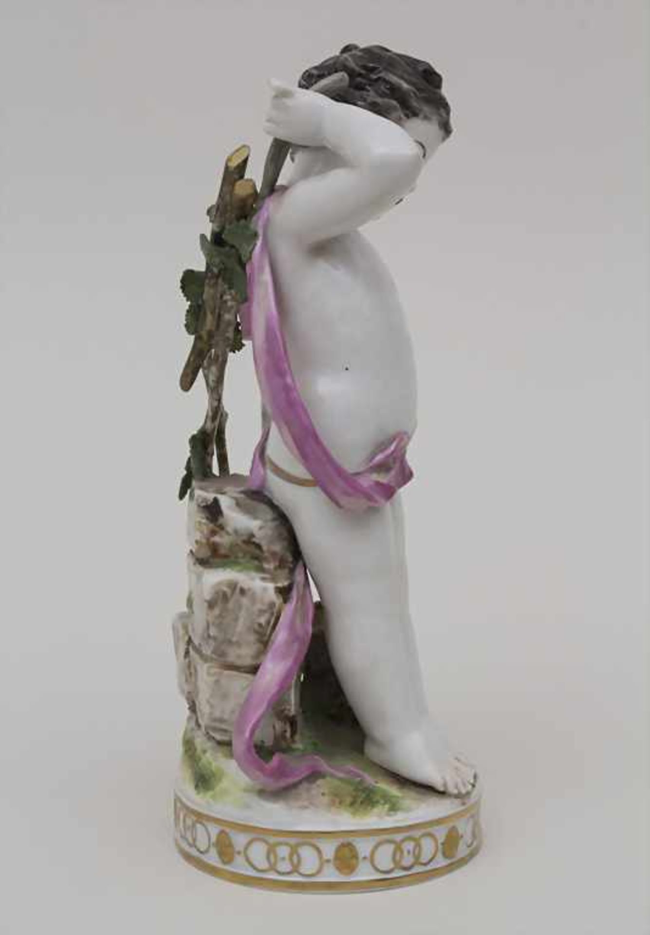 Puttofigur mit Zweigen / A cherub with branches, Volkstedt Rudolstadt, 1. Hälfte 20. Jh. - Bild 4 aus 7