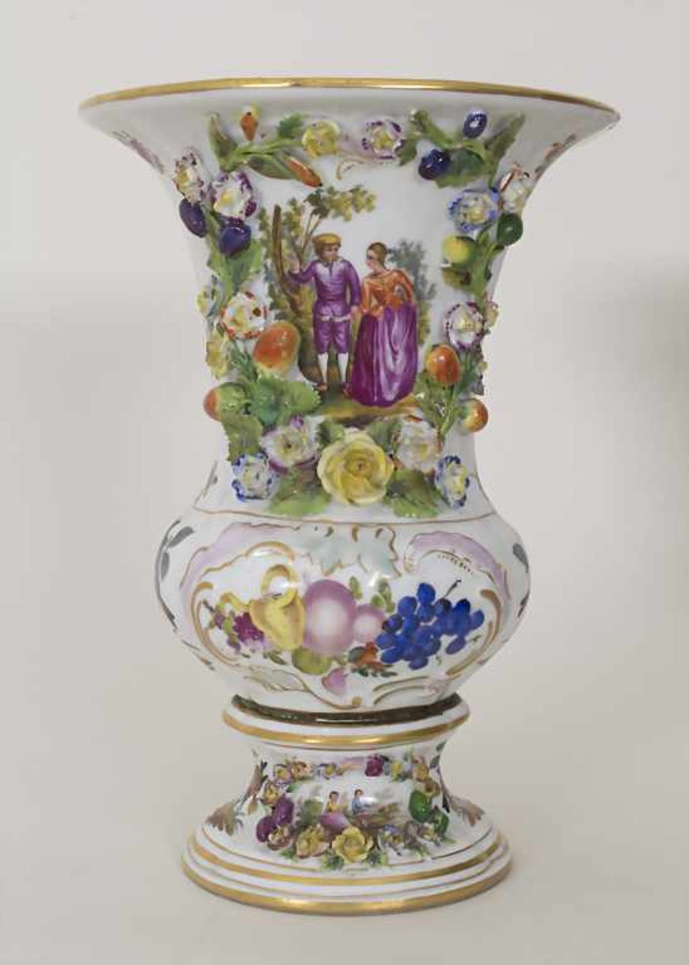 Paar Kratervasen mit galanten Szenen / A pair of urn vases with courting scenes, Carl Thieme, - Bild 5 aus 25