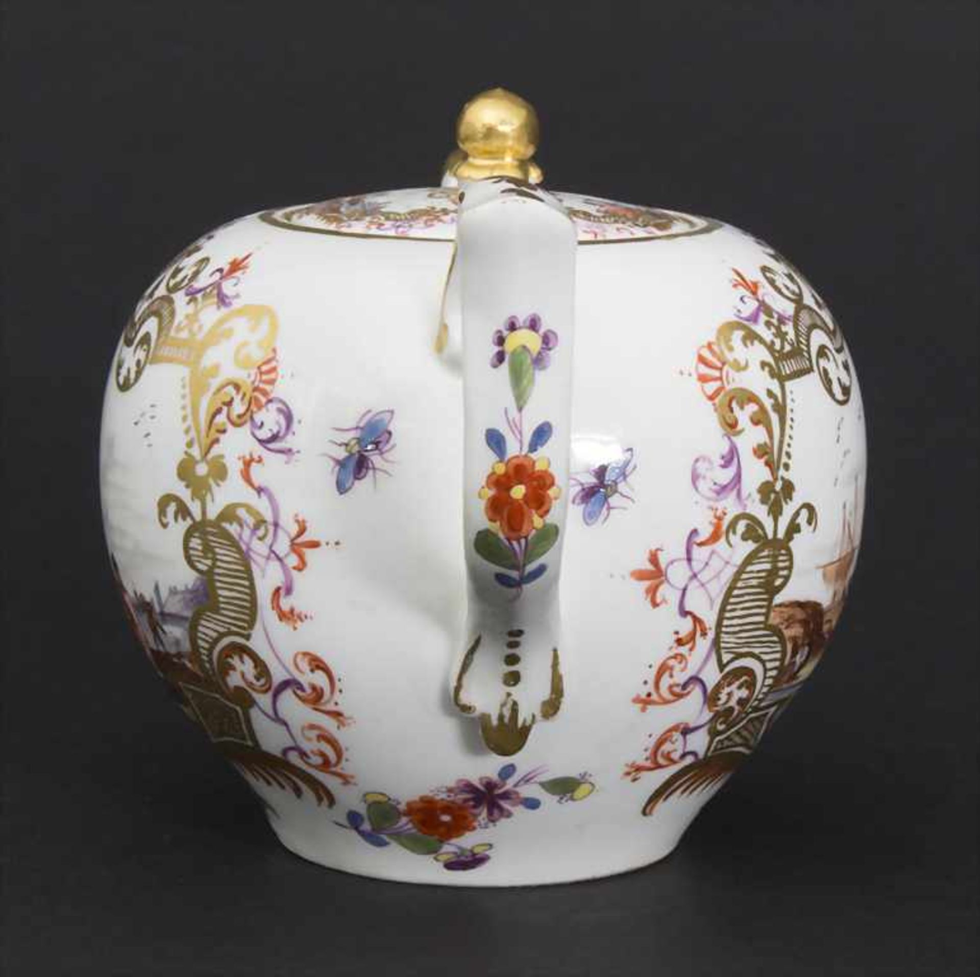 Teekanne mit Kauffahrtei-Szenen / An early tea pot with harbor scenes, Meissen, um 1740-1750 - Bild 3 aus 10