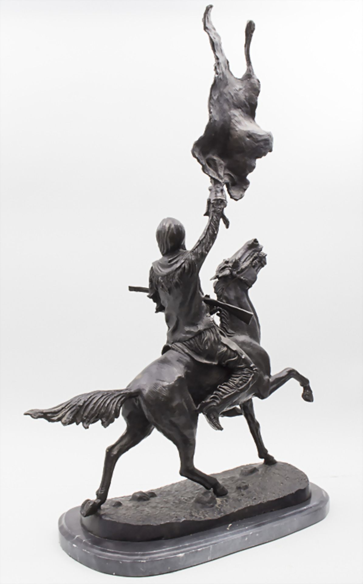 Frederic Sackrider REMINGTON (1861-1909), 'Indianer zu Pferd' / 'An Indian Rider' - Bild 5 aus 6