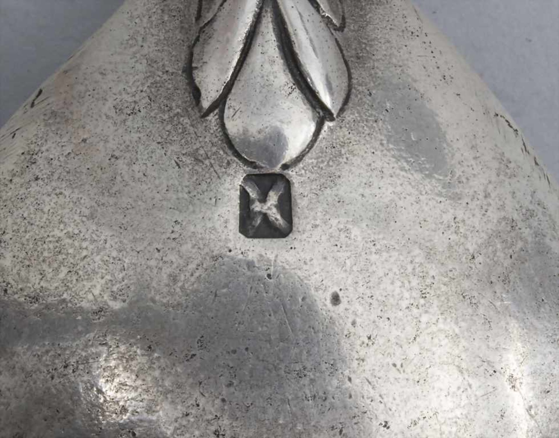 Branntweinlöffel mit Wappen und figürlicher Handhabe / A brandy spoon with crest and figural - Image 6 of 6