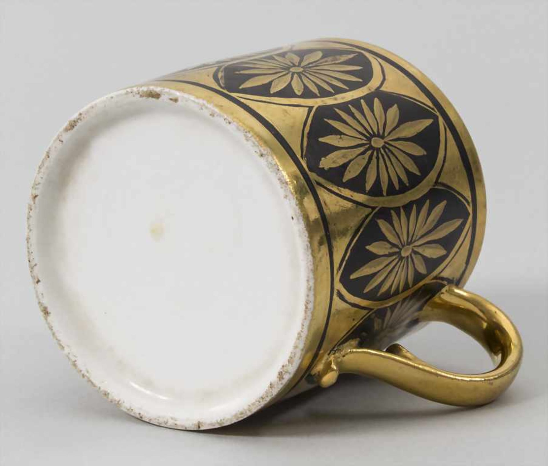 Empire Tasse mit Untertasse / An Empire cup and saucer, Frankreich, um 1800 - Bild 3 aus 11