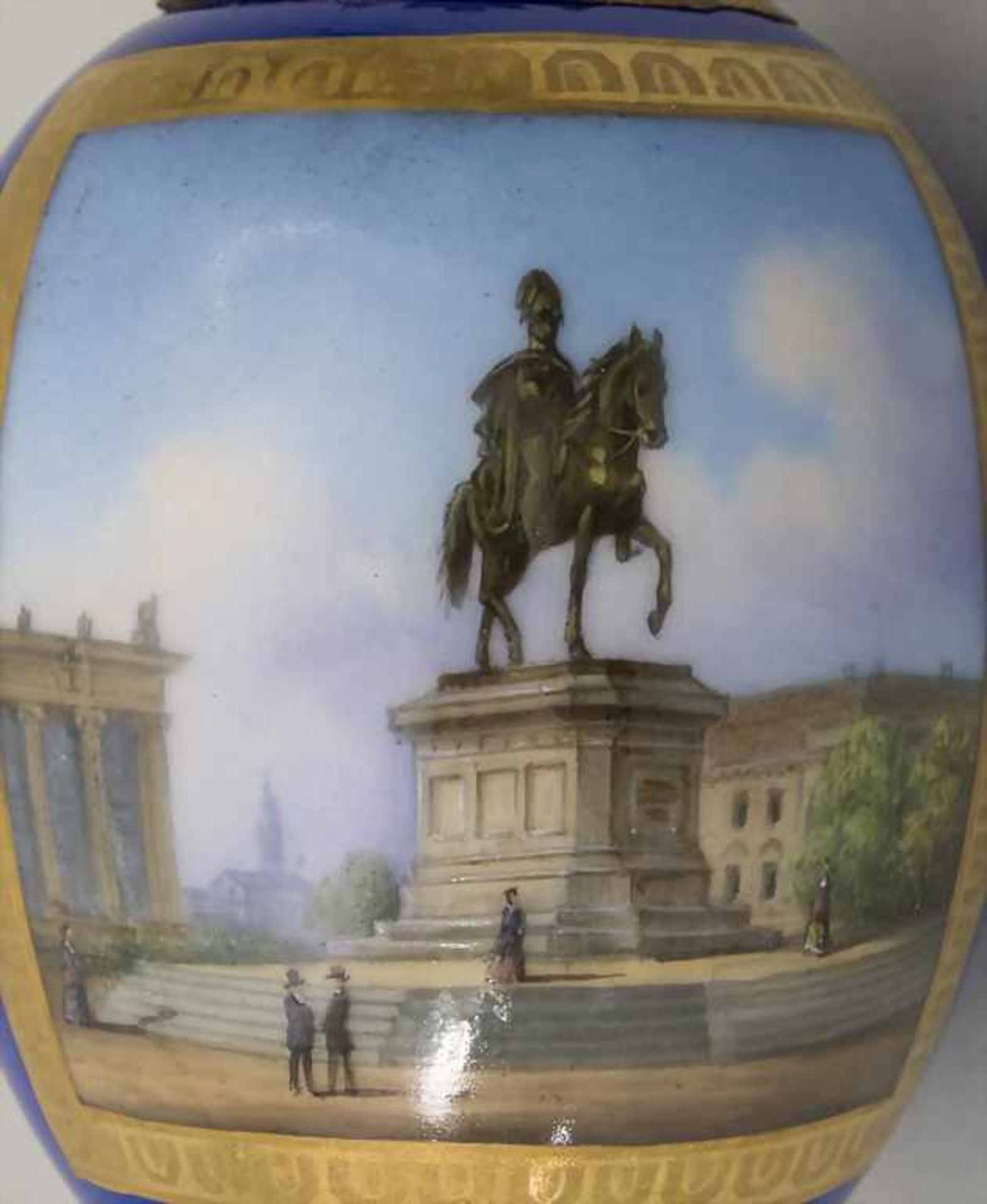 Porzellanei mit Reiterstandbild König Friedrich Wilhelm III / A porcelain egg with equestrian statue - Image 2 of 3
