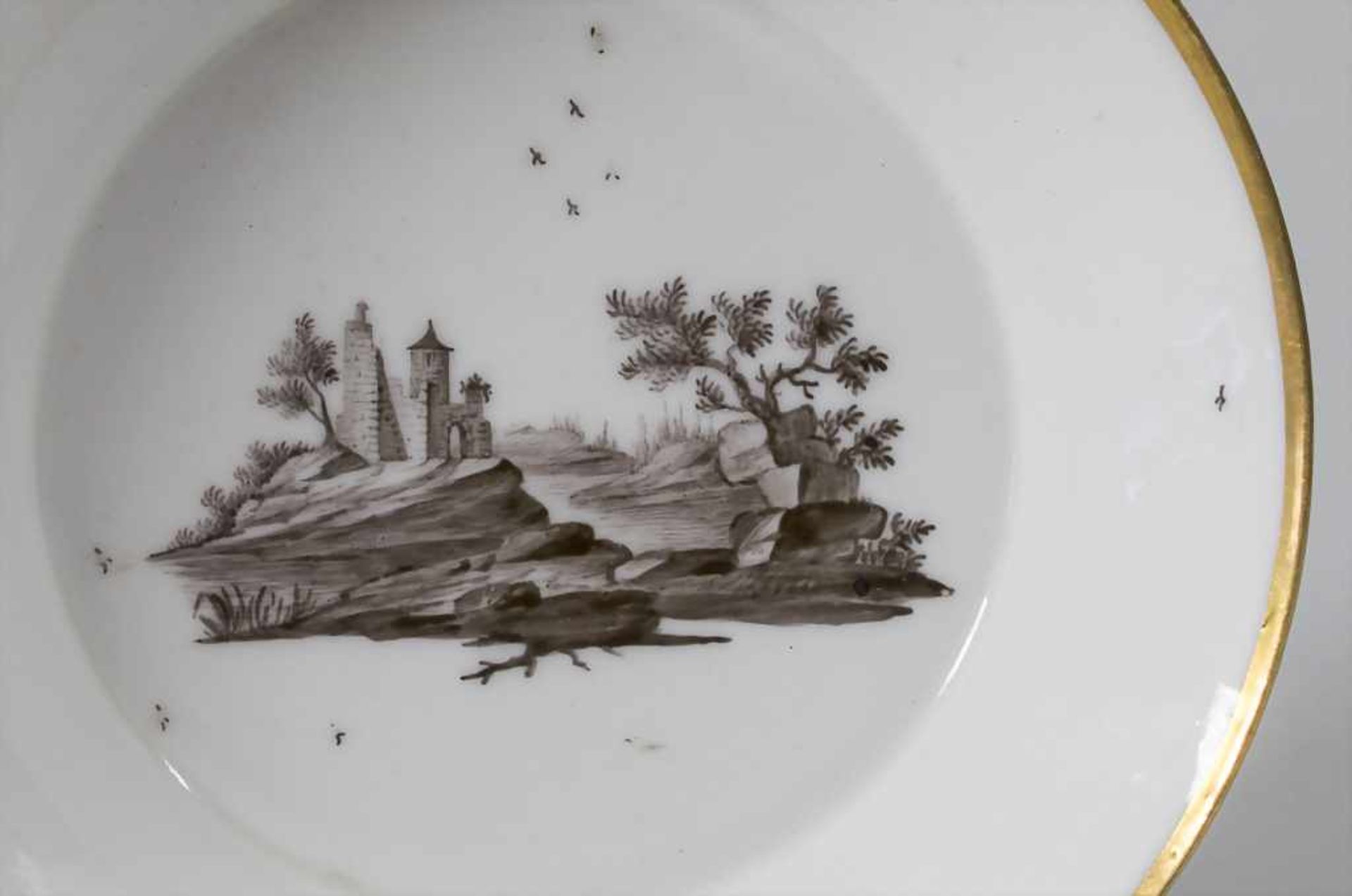 Tasse und Unterschale mit Landschaftsmalerei / A cup and saucer with landscapes, Niderviller, um - Bild 2 aus 9
