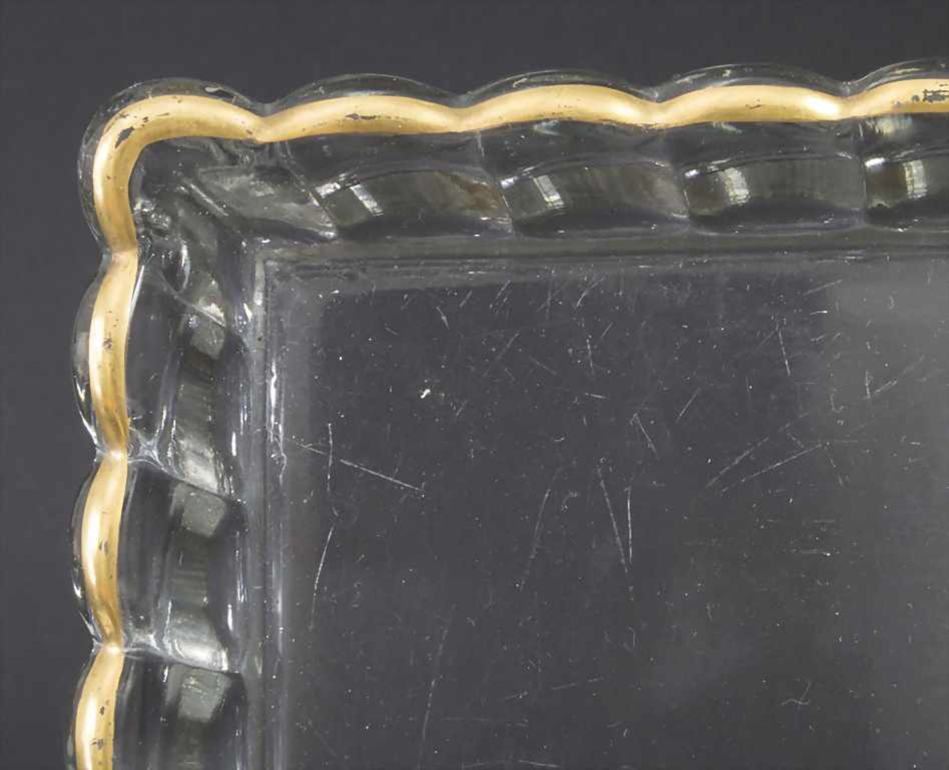 Rechteckiges Glastablett / A rectangular crystal glass tray, Cristallérie de Baccarat, Nancy, Ende - Image 3 of 3