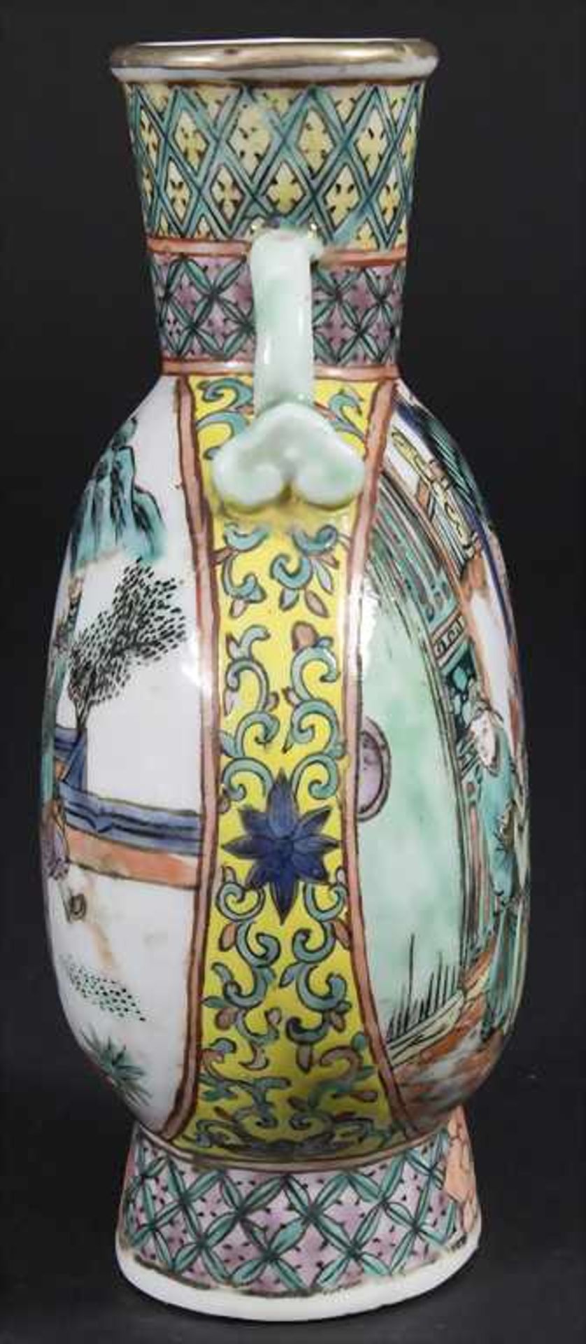 Porzellan-Ziervase / A porcelain decorative vase, China, Qing-Dynastie (1644-1911) - Image 2 of 9