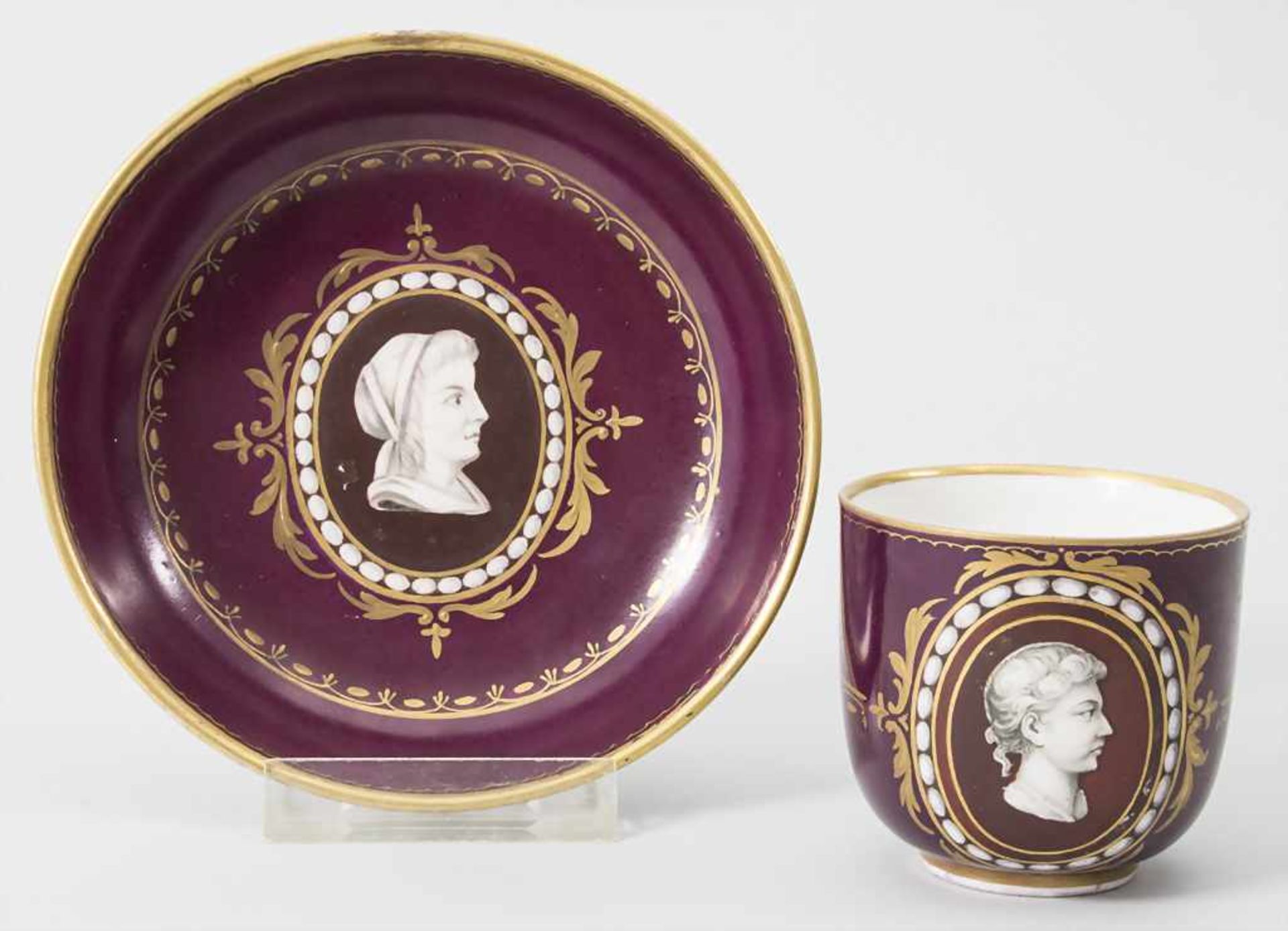 Tasse und Unterschale mit Porträts / A cup and saucer with portraits, Wien, letzte Drittel 18. Jh.