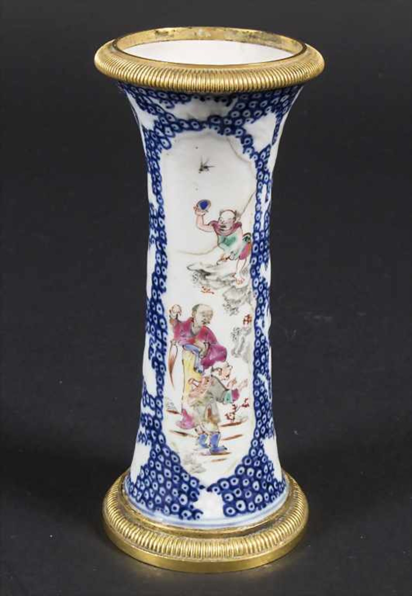 Ziervase / A decorative porcelain vase, China, Qing Dynastie (1644-1911), 18. Jh. - Image 3 of 9