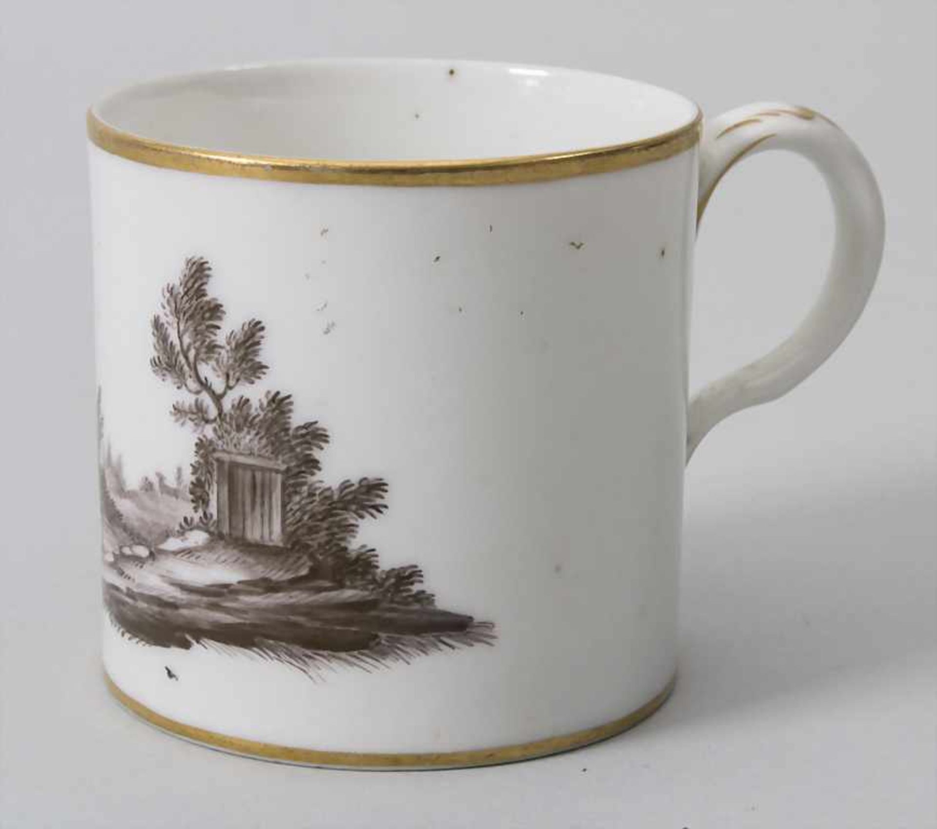 Tasse und Unterschale mit Landschaftsmalerei / A cup and saucer with landscapes, Niderviller, um - Image 5 of 9