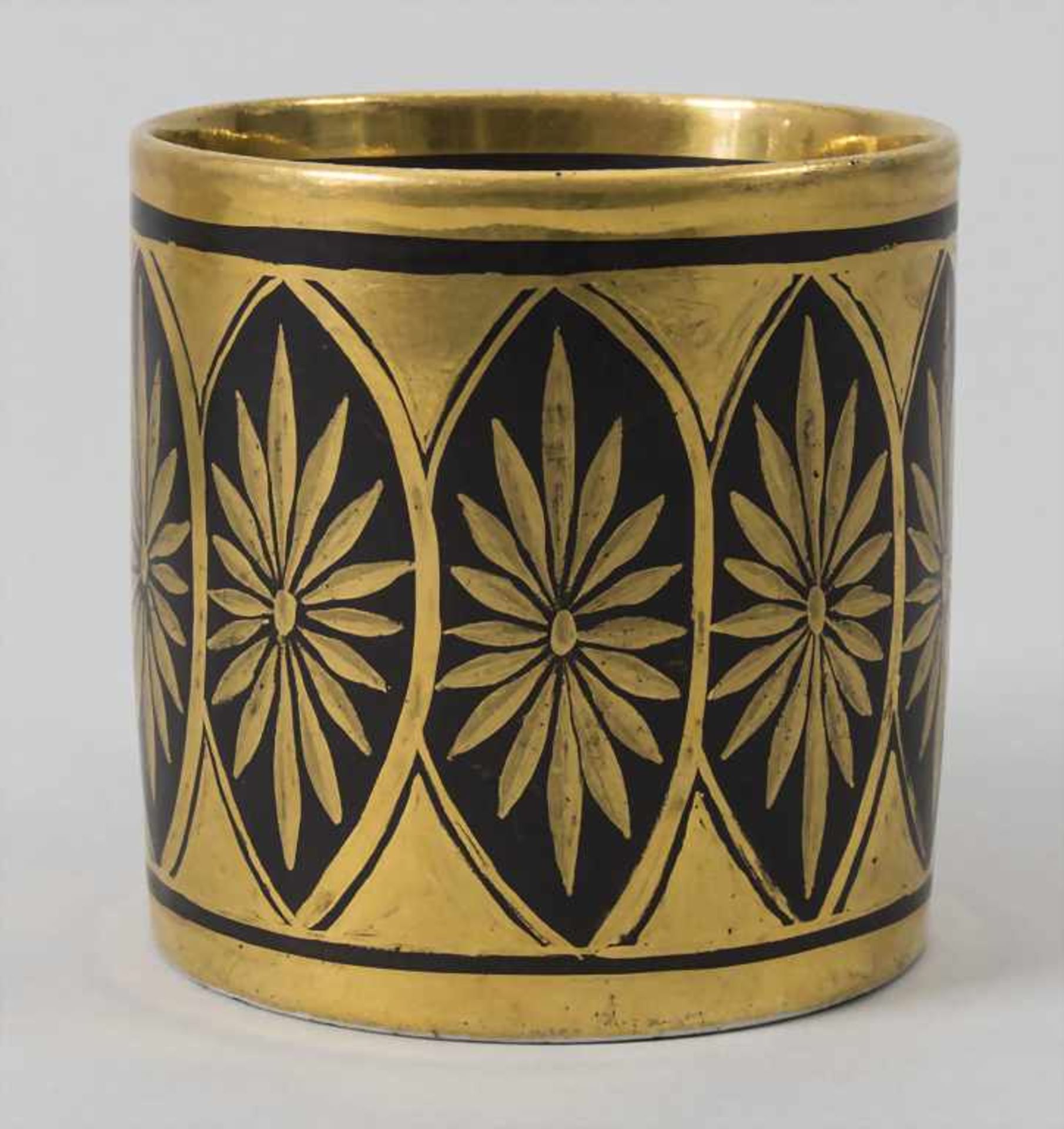 Empire Tasse mit Untertasse / An Empire cup and saucer, Frankreich, um 1800 - Bild 8 aus 11