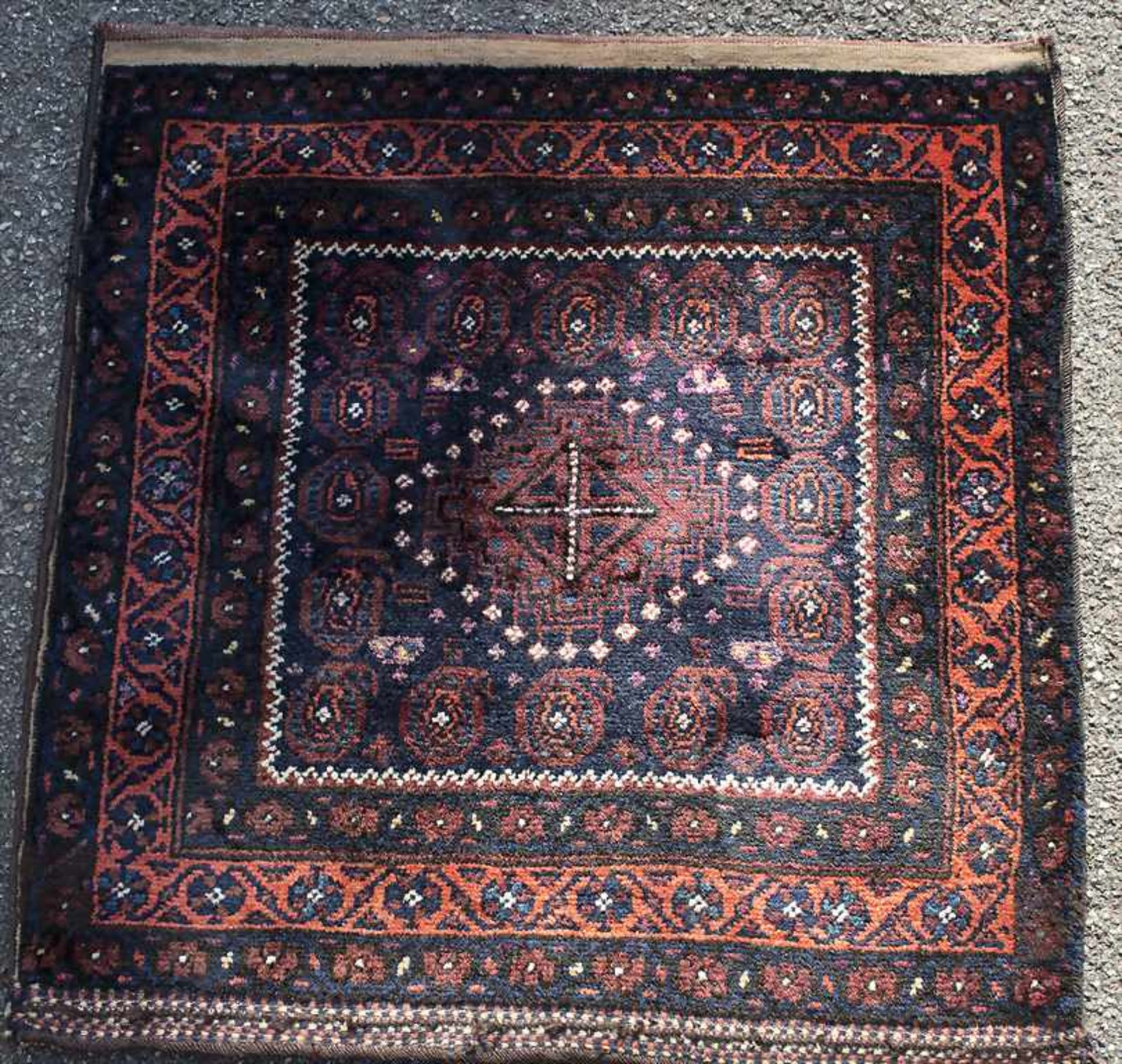 Orientteppich, Zelttasche / An oriental carpet, tentbag