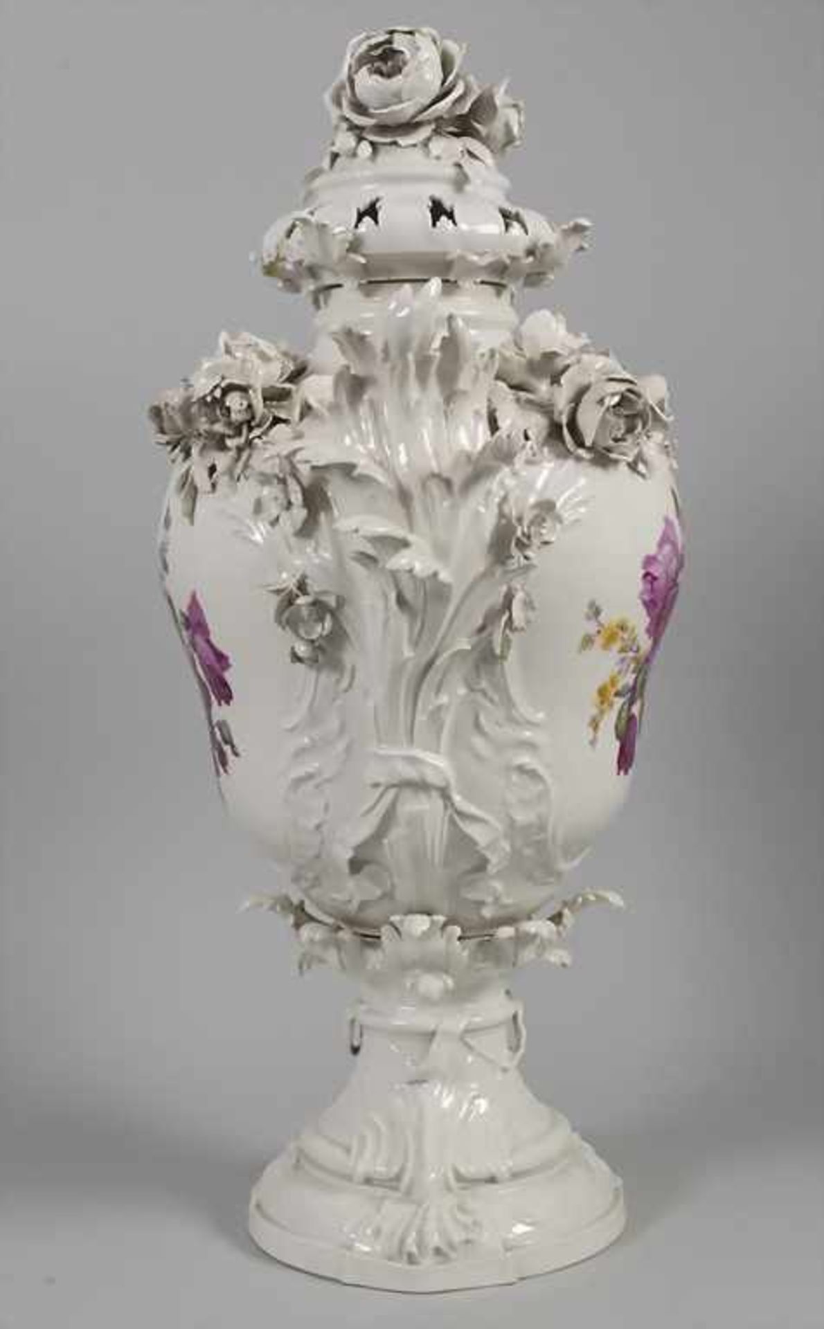 Große Potpourri-Vase / A large potpourri vase, KPM Berlin, 19. Jh. - Image 13 of 16