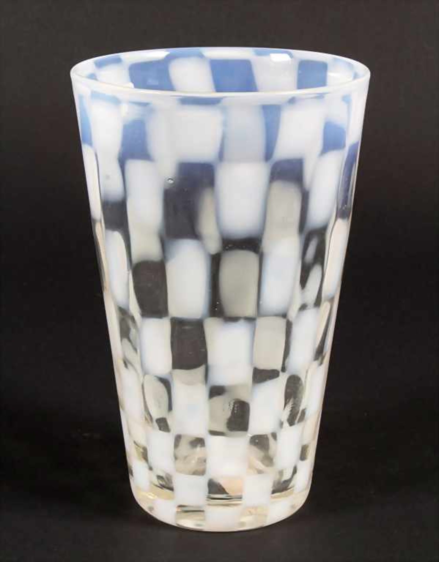 Glasziervase / A decorative glass vase, wohl Brovier & Toso, Murano - Bild 2 aus 4