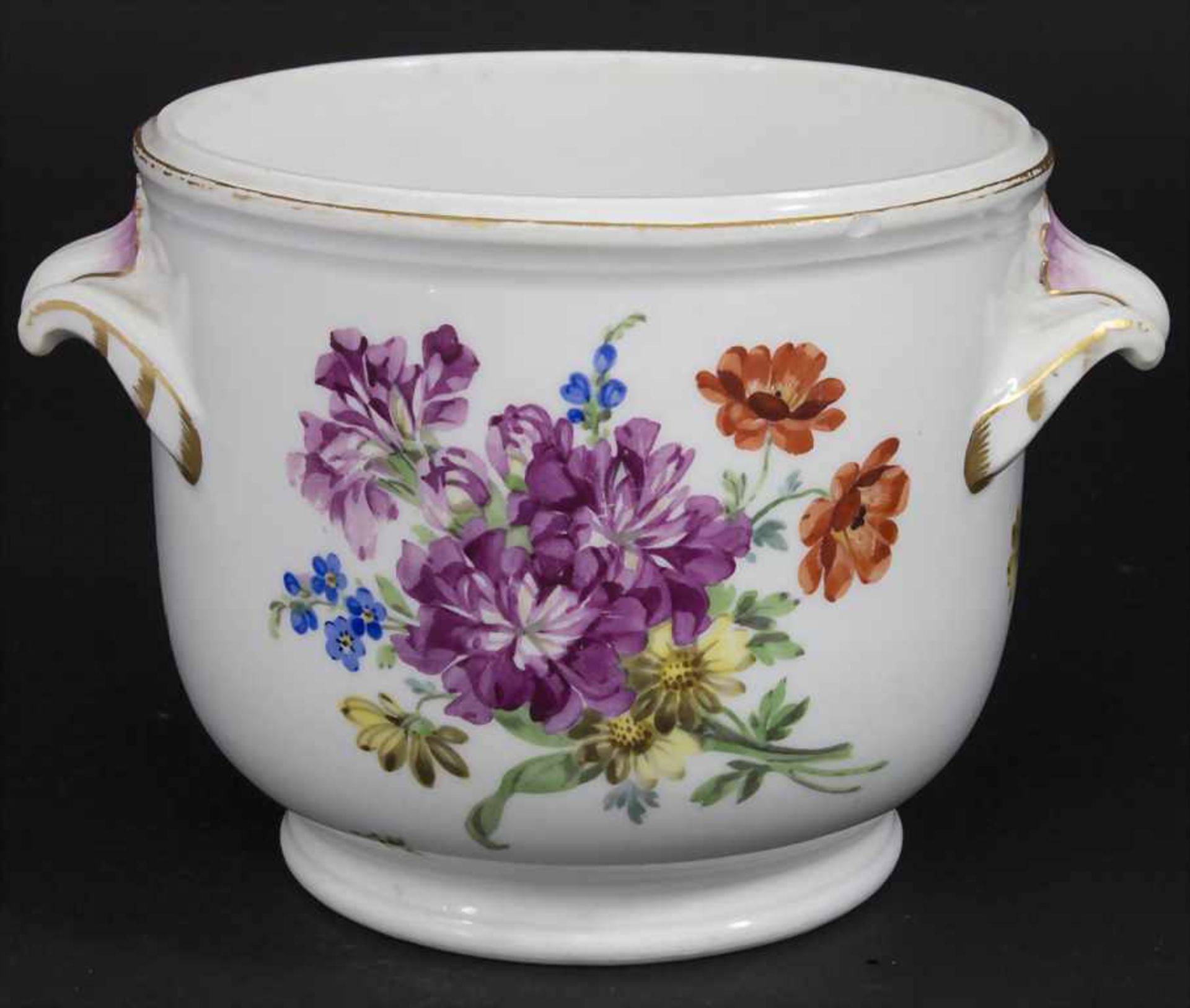 Cachepot mit Blumendekor / A cachepot with flowers, Meissen, Marcolini-Periode, 1774-1814
