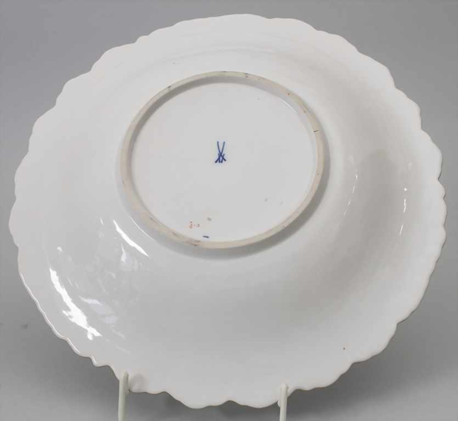 Große Prunkplatte / A large serving platter, Meissen, 20. Jh. - Bild 5 aus 5