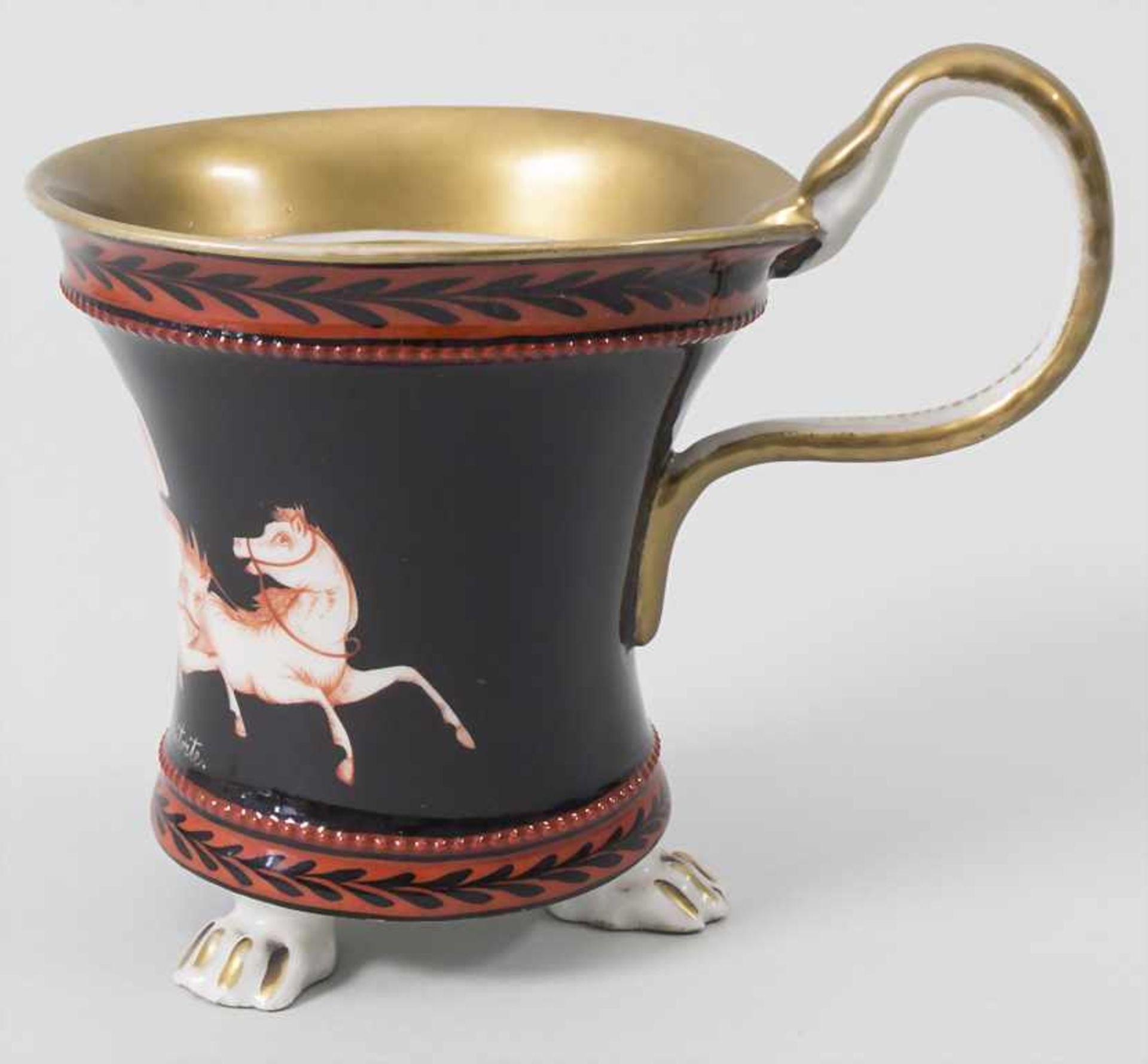 Tasse und Unterschale 'à L'Étrusque' / A cup and saucer with Etruscan scenes, Althaldersleben, um - Bild 7 aus 9