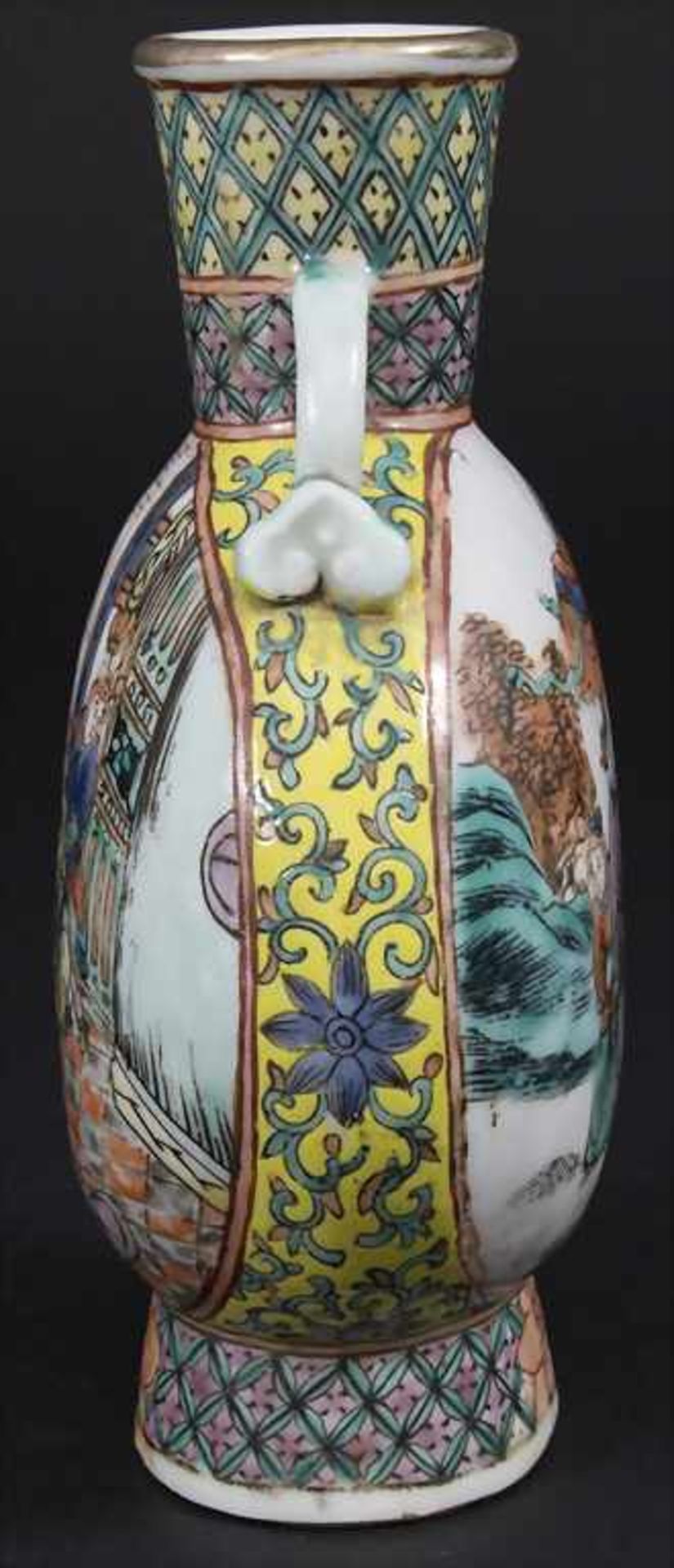 Porzellan-Ziervase / A porcelain decorative vase, China, Qing-Dynastie (1644-1911) - Image 4 of 9