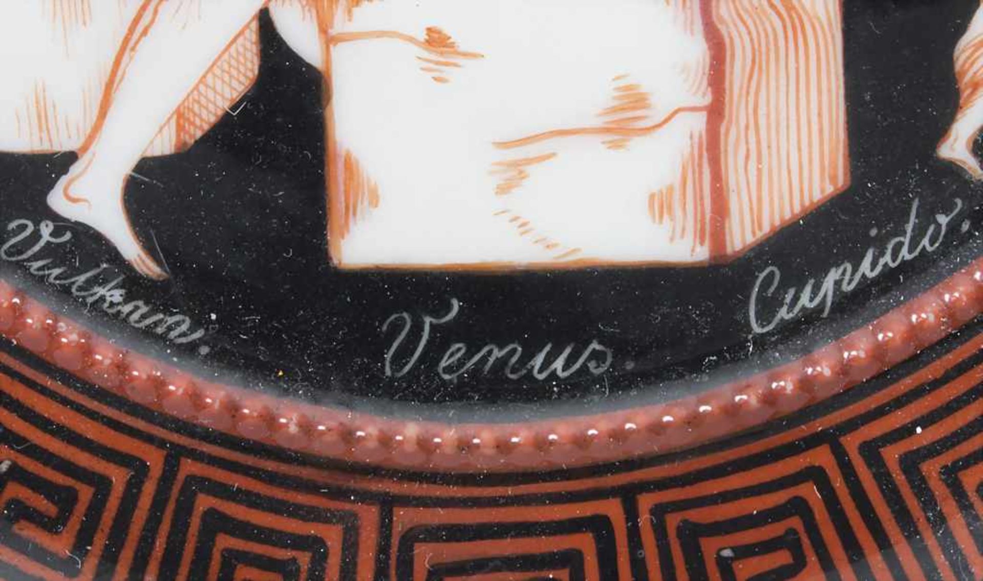 Tasse und Unterschale 'à L'Étrusque' / A cup and saucer with Etruscan scenes, Althaldersleben, um - Bild 3 aus 9