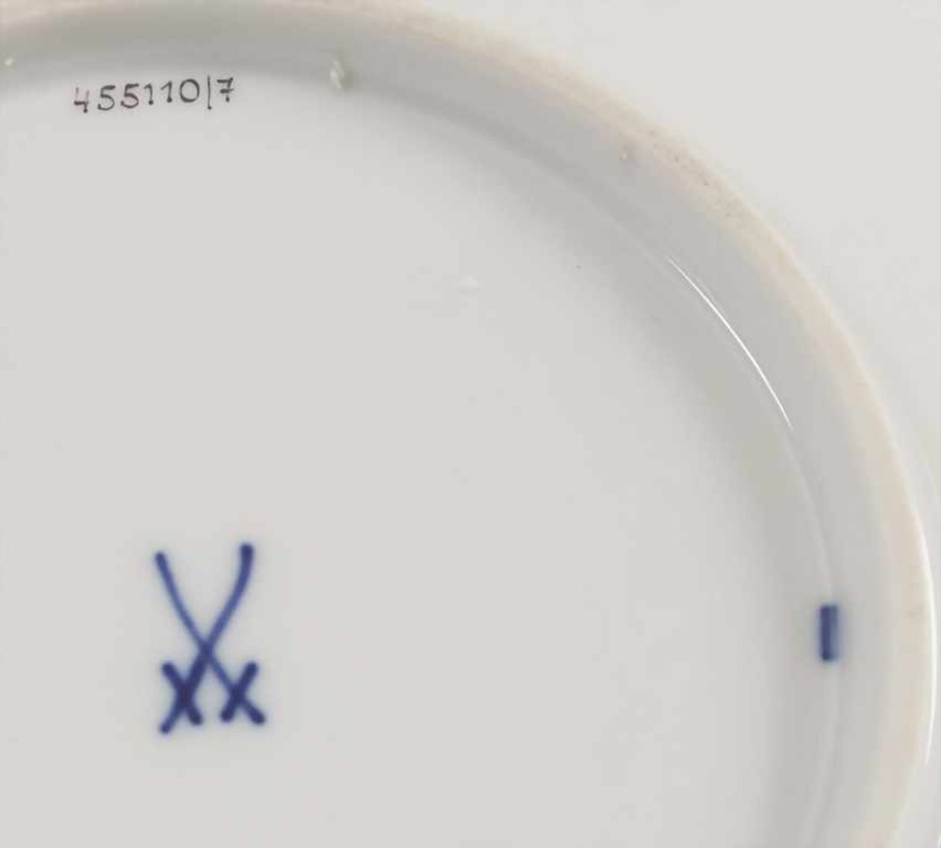 Suppentasse mit Unterteller / A soup bowl and plate with Kakiemon pattern, Meissen, 20. Jh. - Image 5 of 11