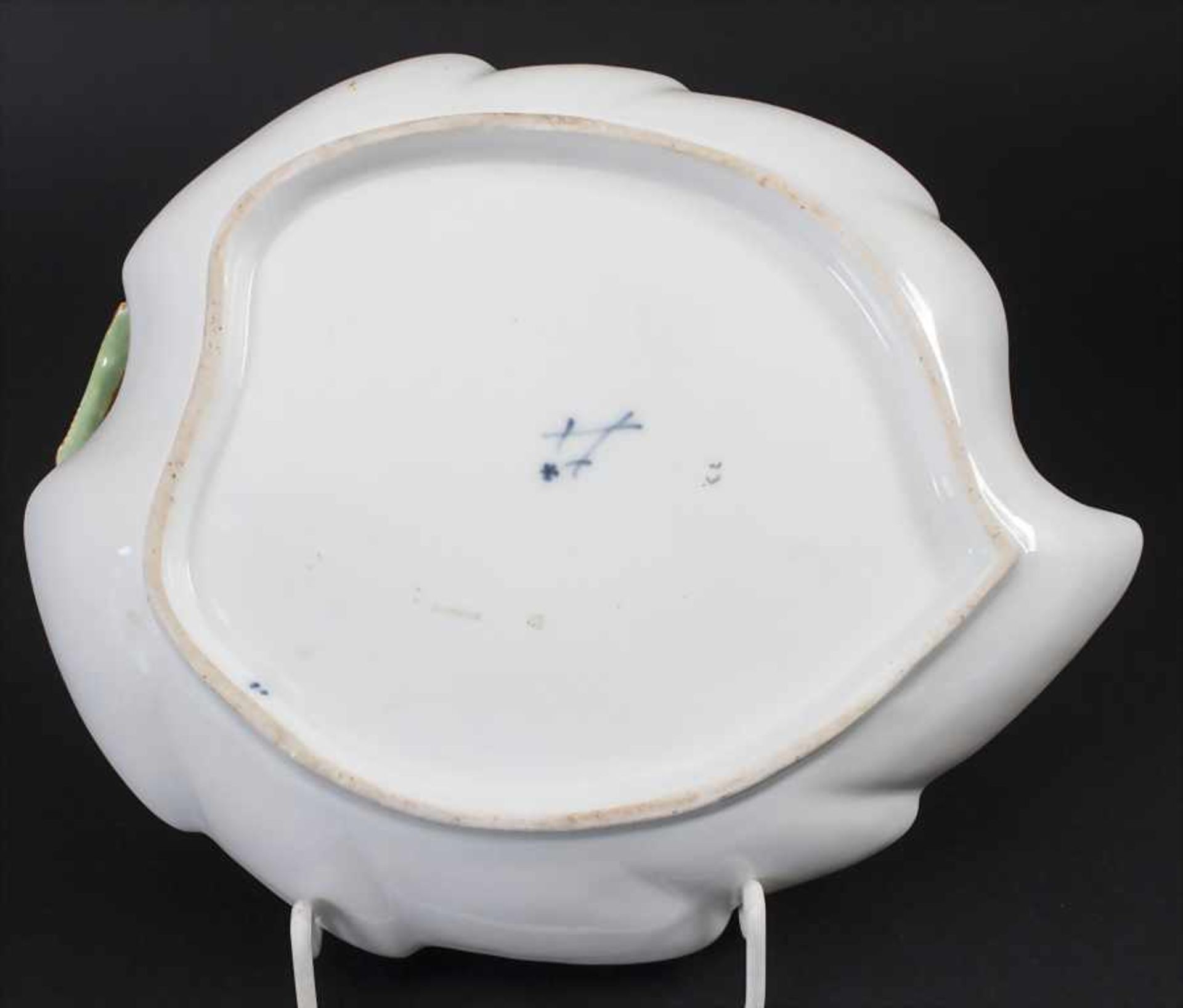 Frühe Blattschale / A leaf shaped dish, Meissen, Ende 18. Jh. - Image 3 of 4