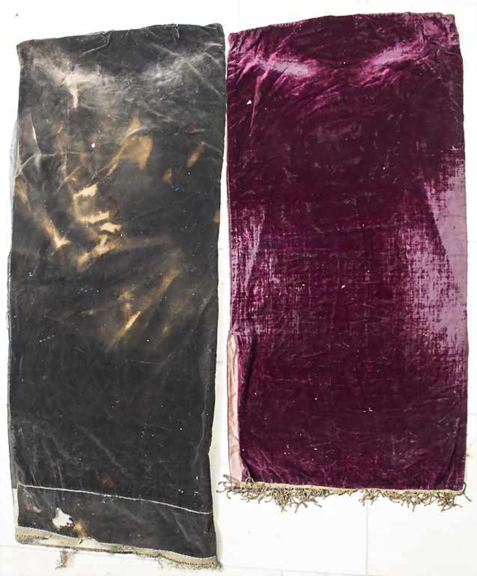 Zwei Judaika-Samtdecken mit hebräischen Schriftzeichen / A set of 2 velvet covers with Hebrew - Image 4 of 5