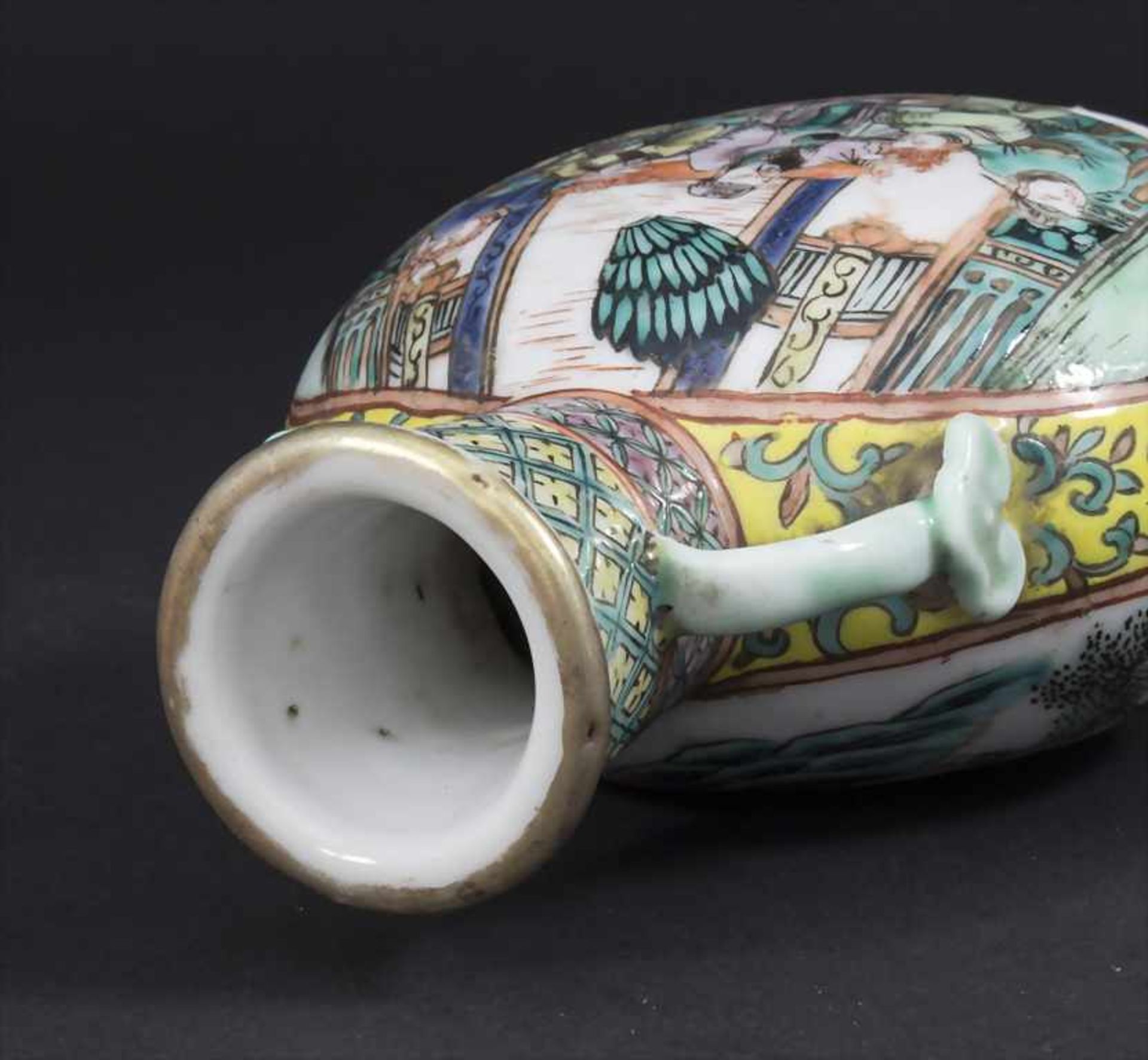 Porzellan-Ziervase / A porcelain decorative vase, China, Qing-Dynastie (1644-1911) - Image 8 of 9