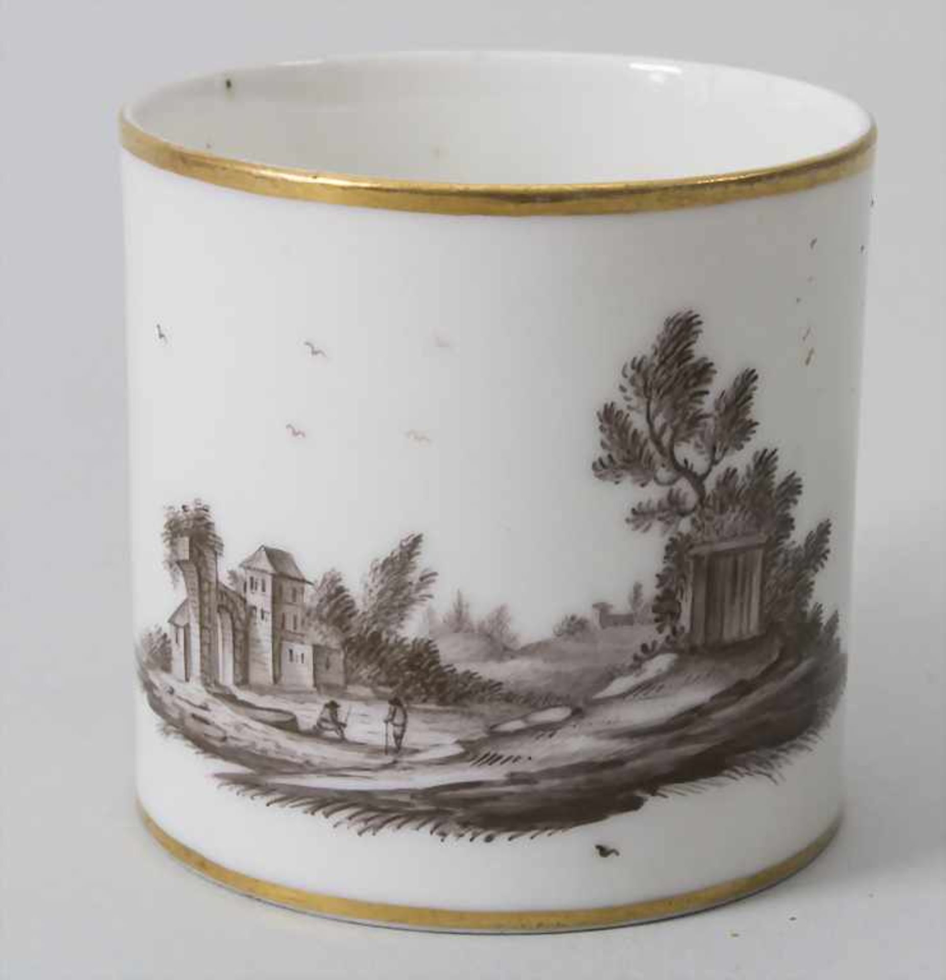 Tasse und Unterschale mit Landschaftsmalerei / A cup and saucer with landscapes, Niderviller, um - Image 6 of 9