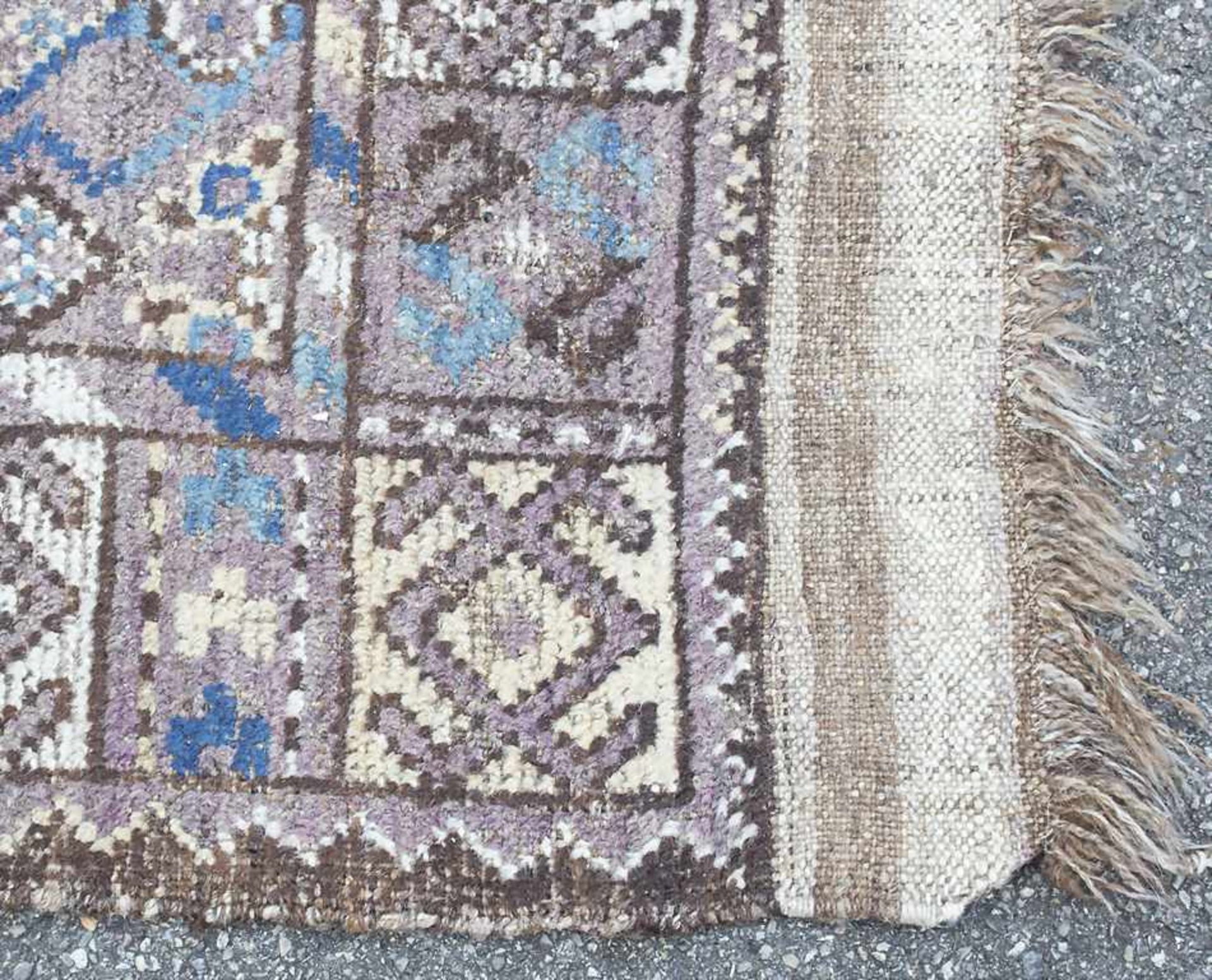 Orientteppich / An oriental carpet - Bild 2 aus 3