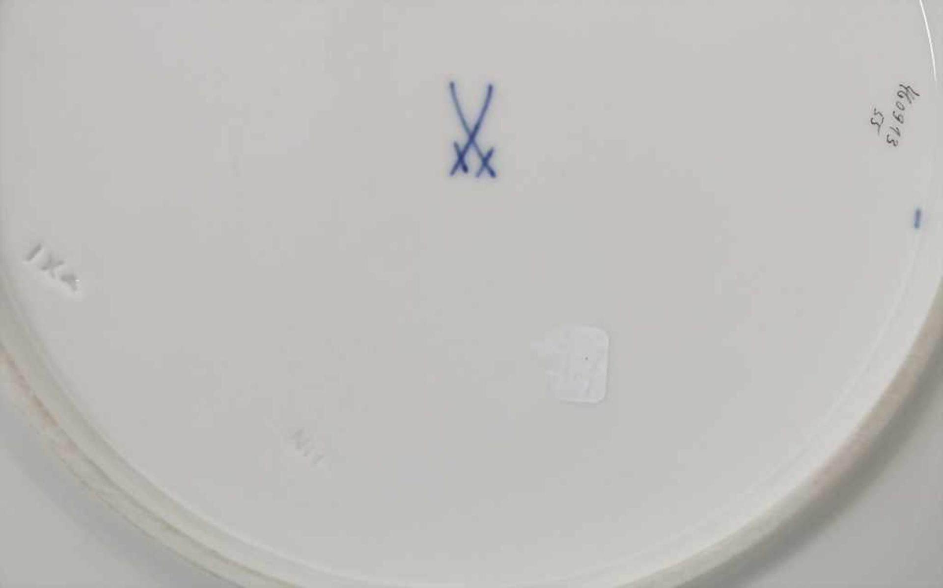 Paar Teller / A pair of plates with Imari pattern, Meissen, 20. Jh, - Bild 11 aus 11