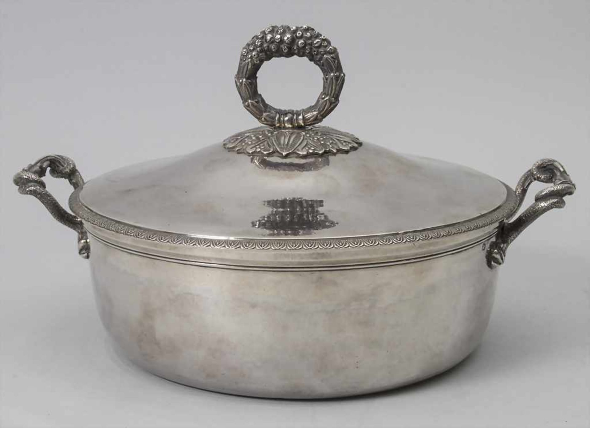 Deckelterrine / A covered silver tureen / Légumier en argent, J.A. Cressend, Paris, nach - Bild 7 aus 14