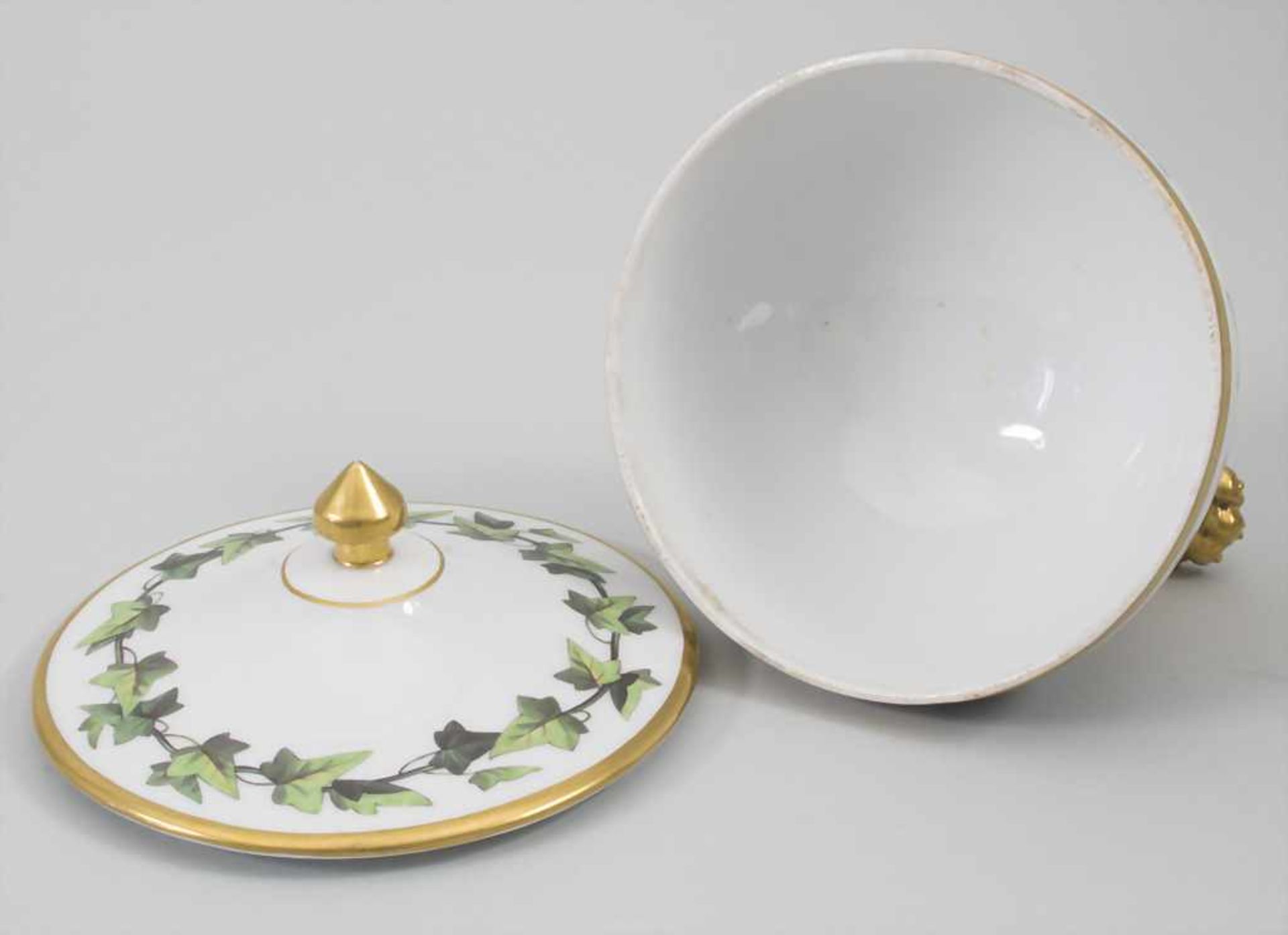 Deckeldose auf Presentoire / A lidded bowl with platter, KPM Berlin, um 1795/1800 - Bild 5 aus 6