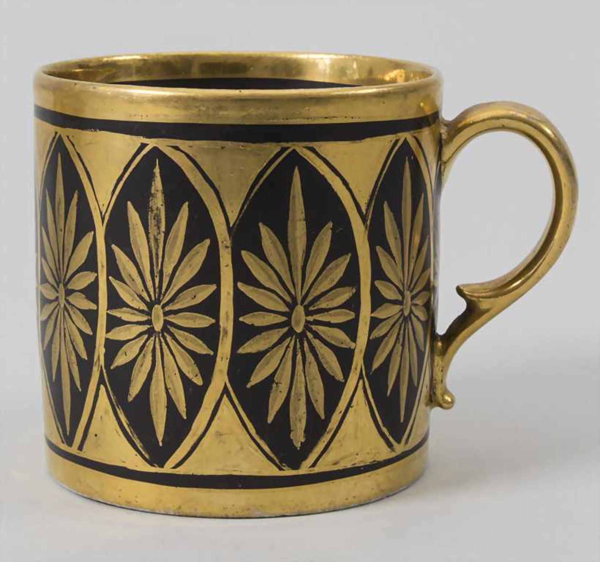 Empire Tasse mit Untertasse / An Empire cup and saucer, Frankreich, um 1800 - Bild 7 aus 11