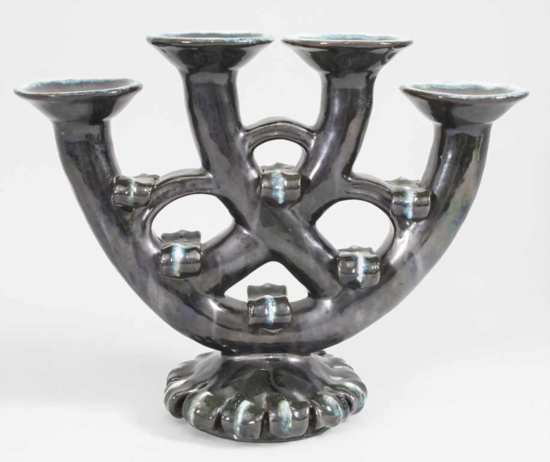 Vierflammiger-Leuchter im Stil der Wiener Werkstätte / A four flame candleholder in the style of the - Bild 2 aus 6